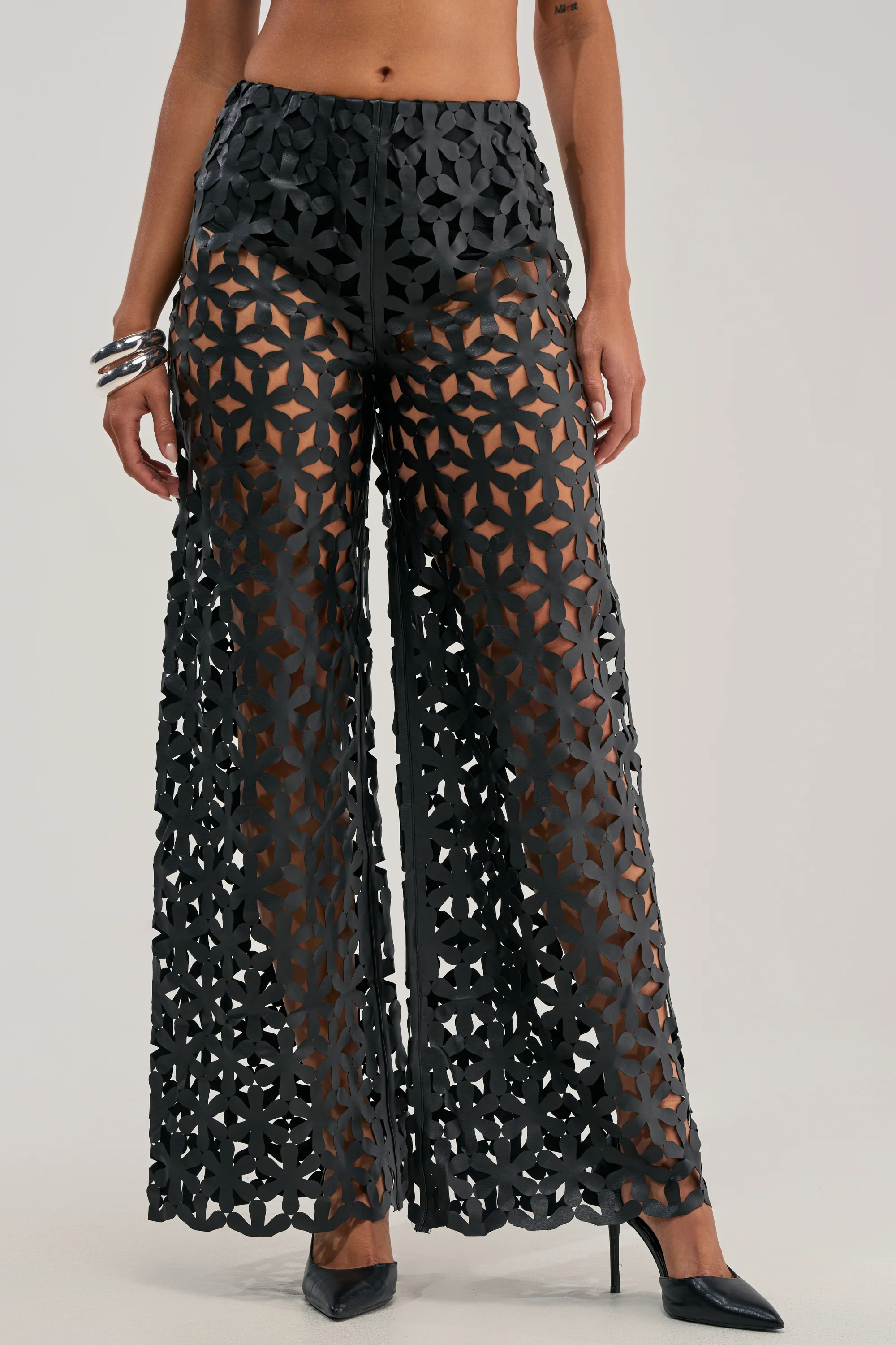 LEAH TROUSER IN BLACK - Akira Wear