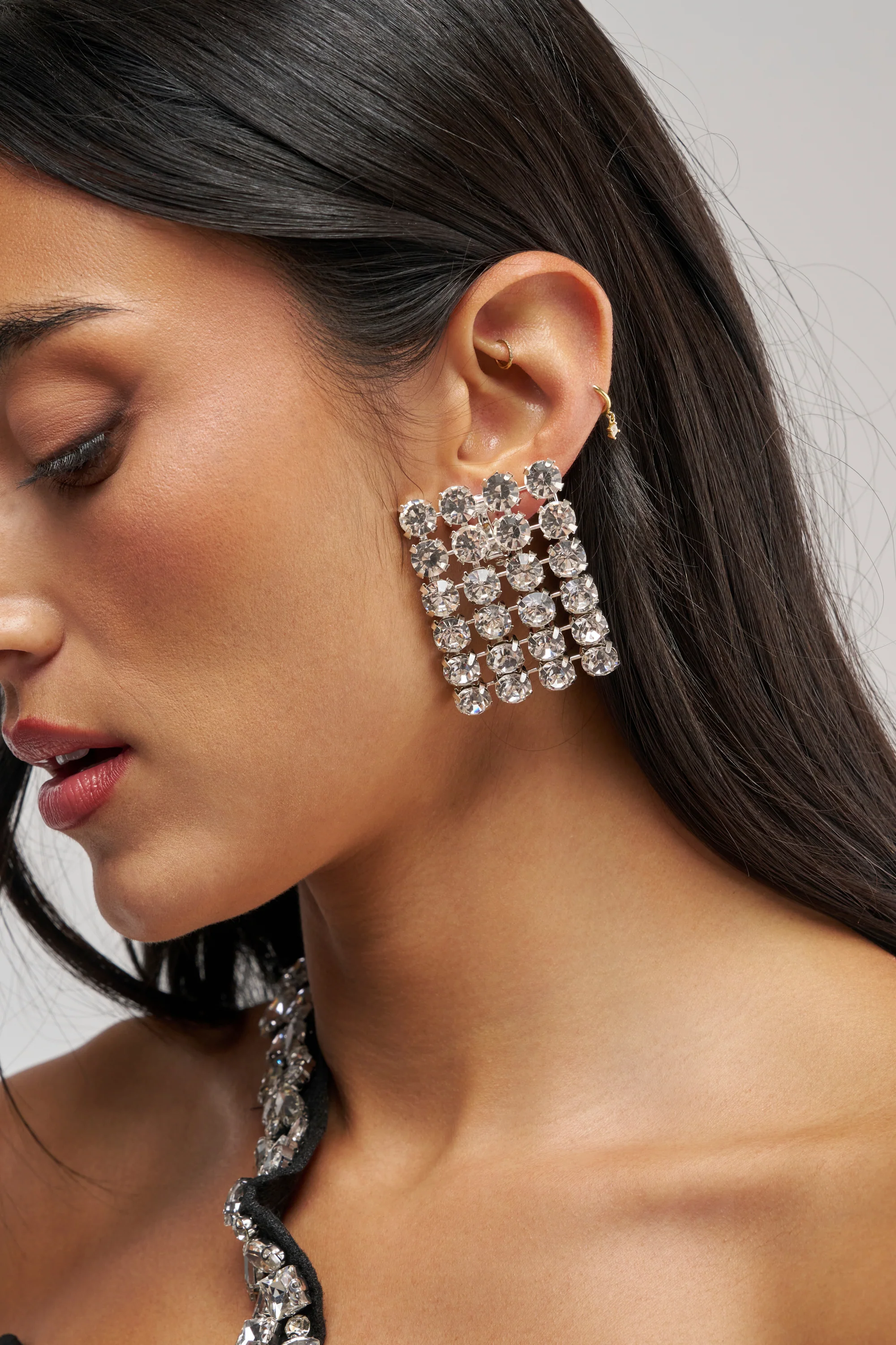 ON THE RUNWAY STATEMENT EARRING - Akira Wear