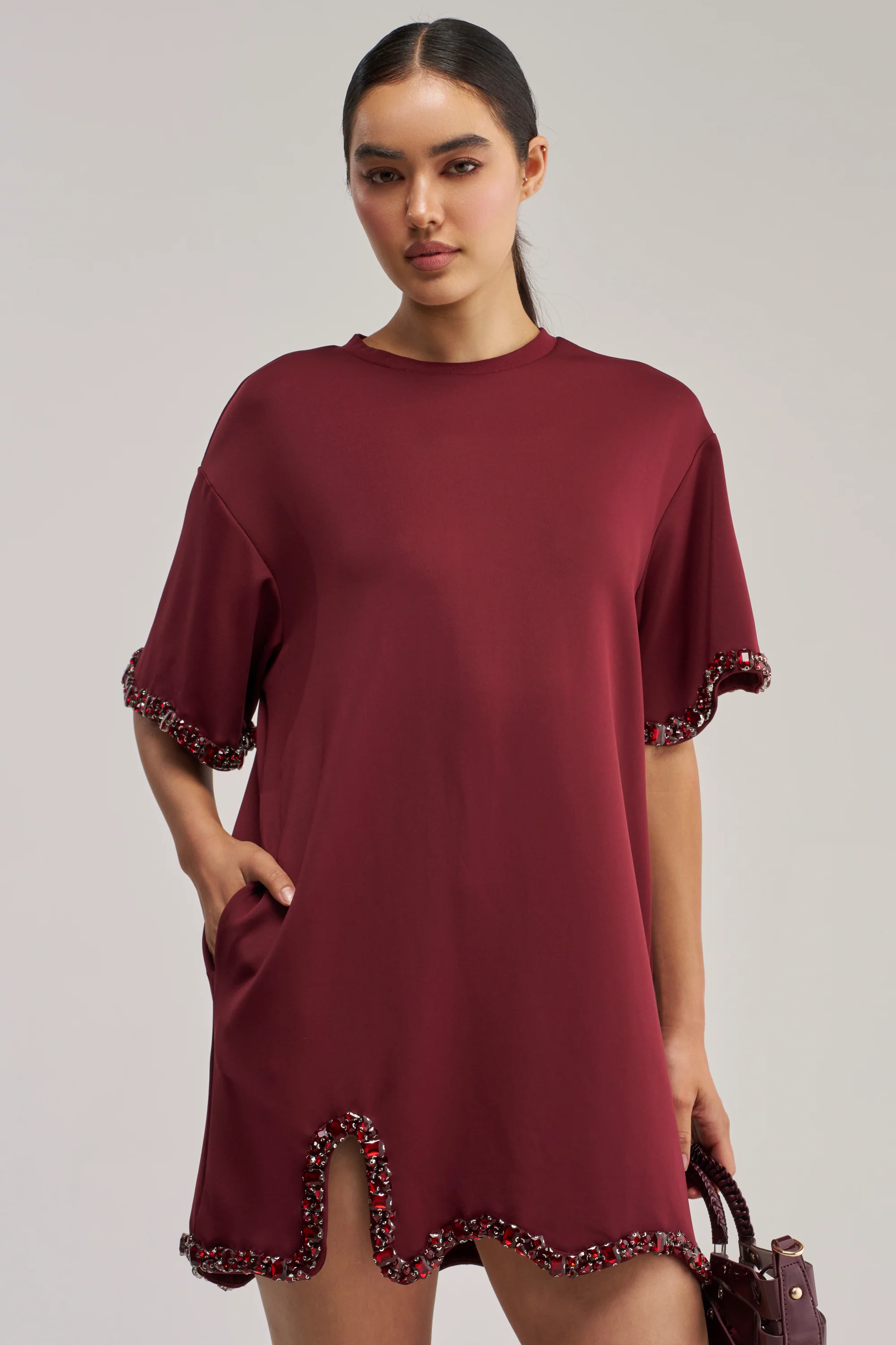 COOL GIRL EMBELLISHED TEE SHIRT DRESS IN BURGUNDY - Akira Wear