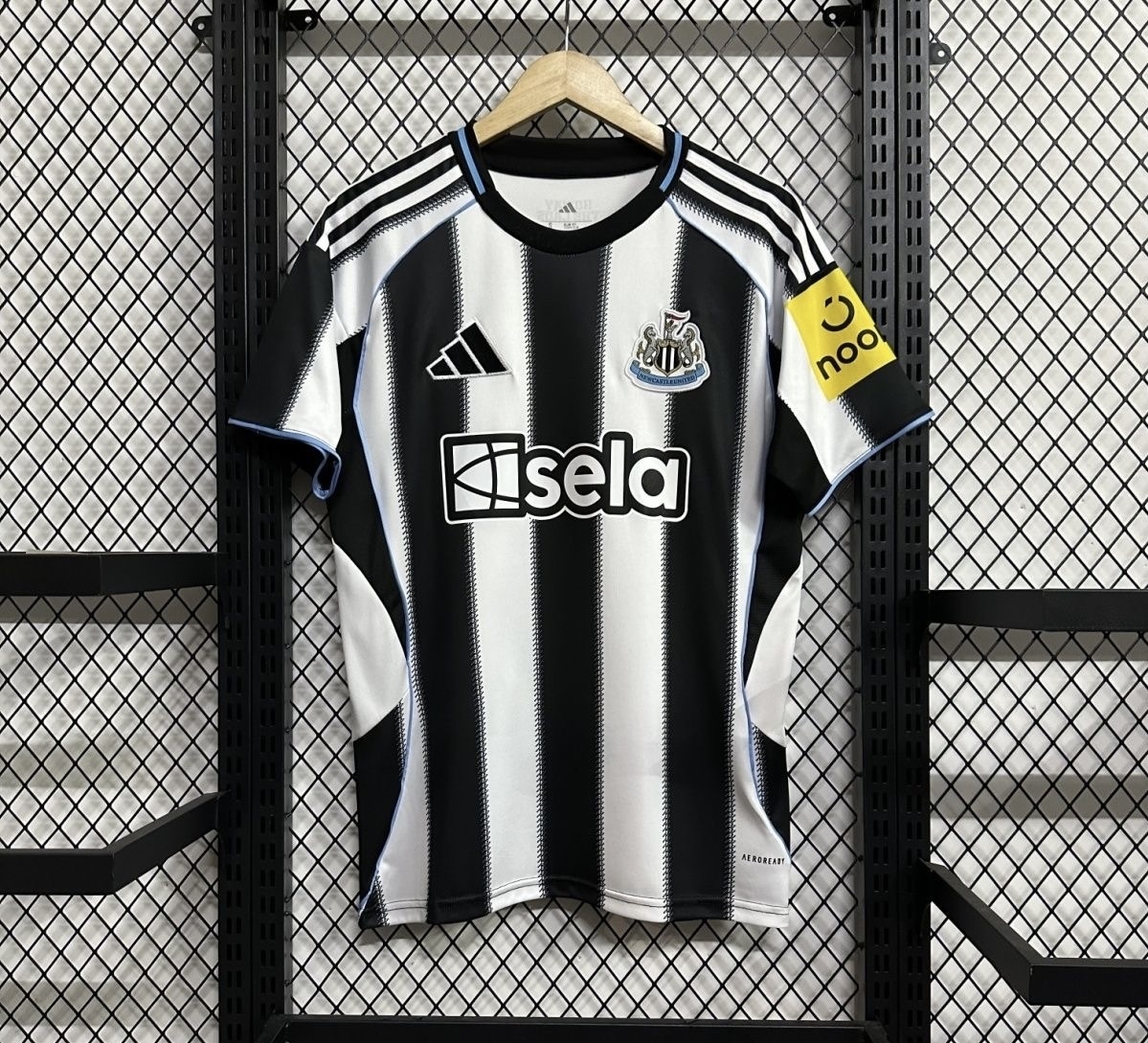 Newcastle United Football Jersey Home Custom Shirt 2025/26 - Jersey
