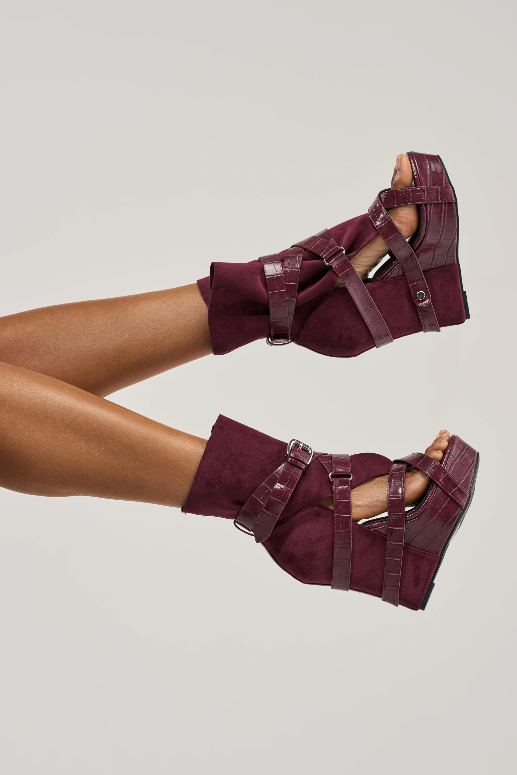 AZALEA WANG ROTHKO WEDGE SANDAL IN PLUM - Akira Wear