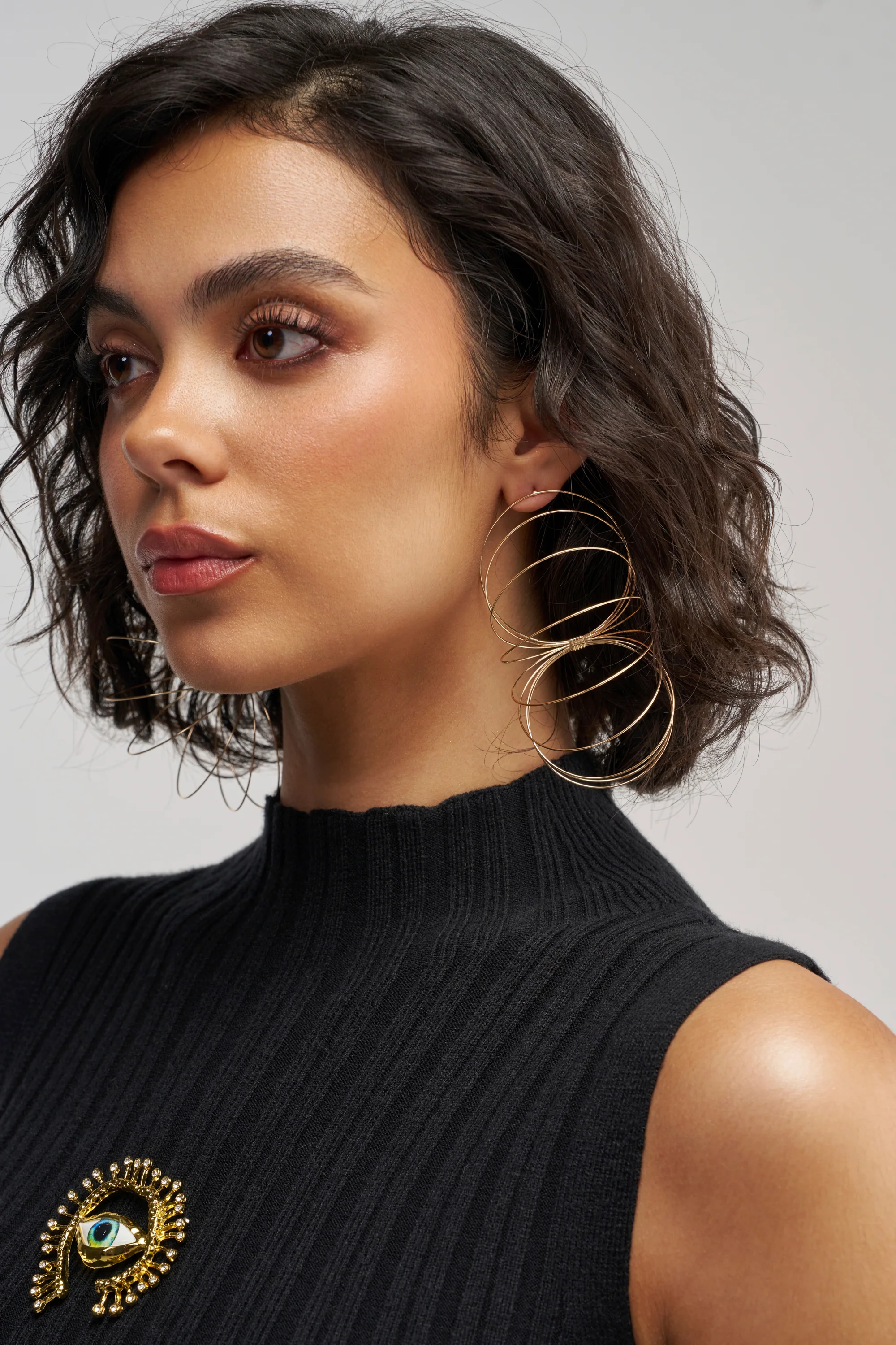 GOLD SLINKY EARRINGS - Akira Wear