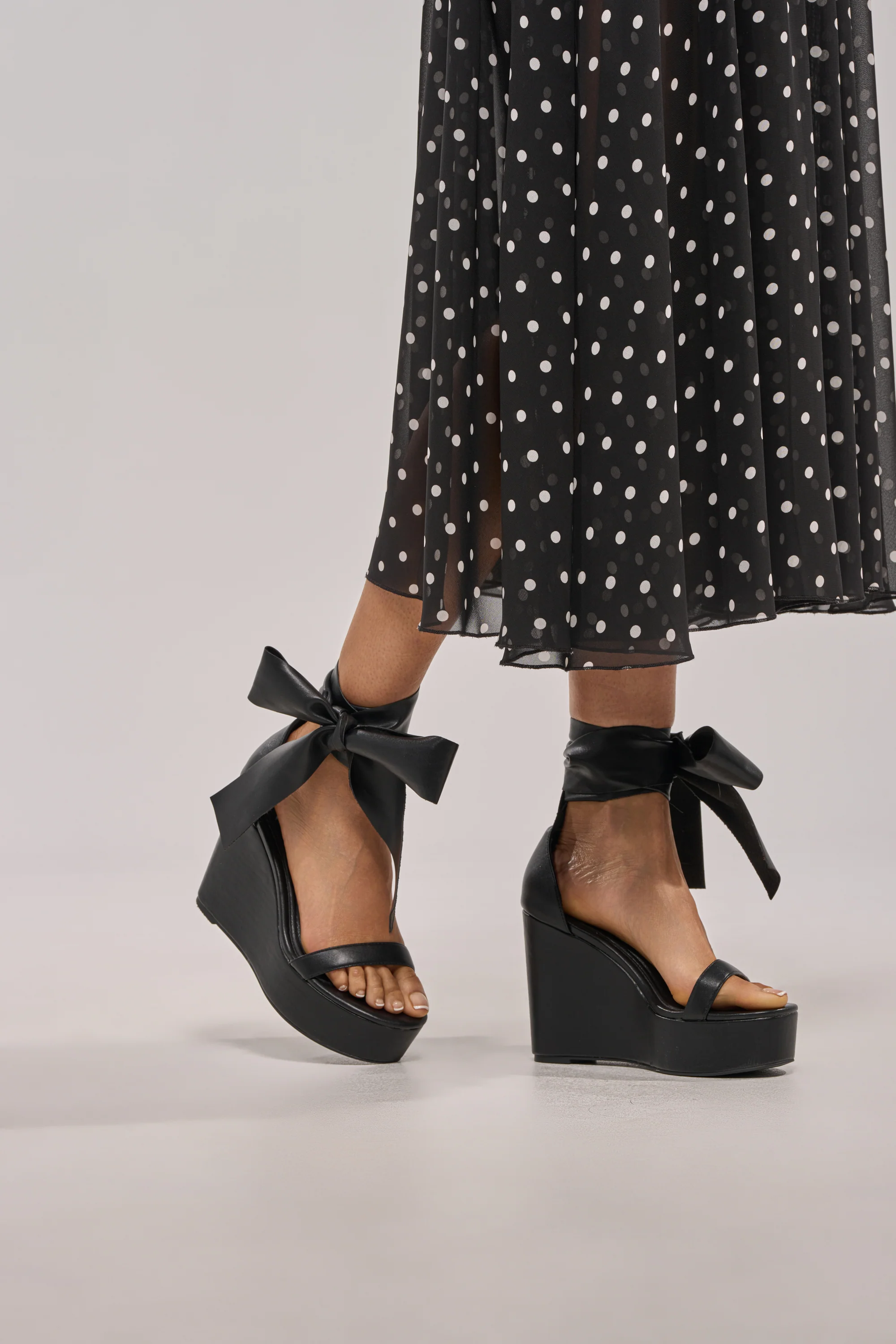 AZALEA WANG EMEKA BLACK WEDGE SANDAL - Akira Wear