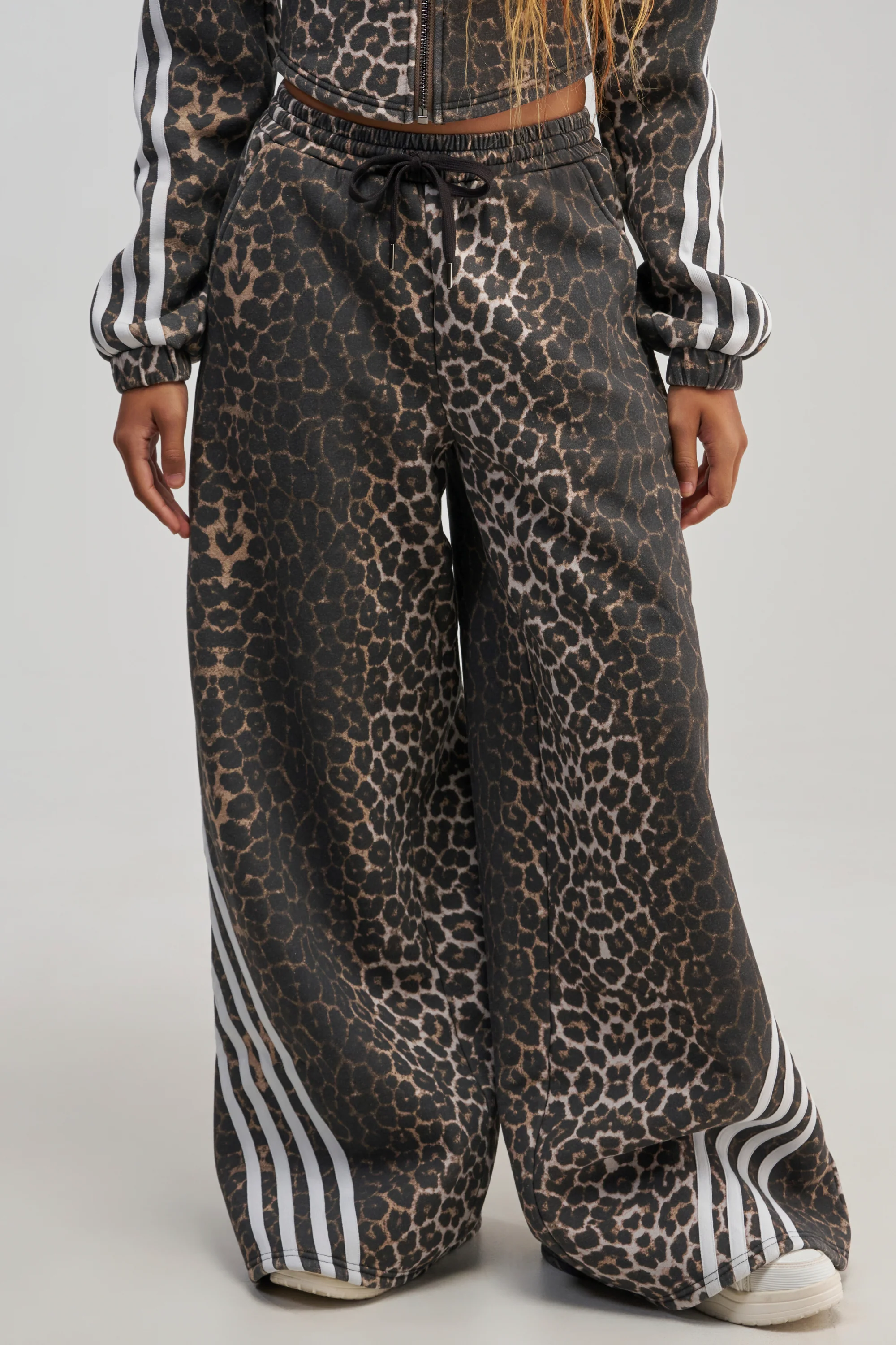 WILD SIDE RELAXED SWEATPANT - Akira Wear