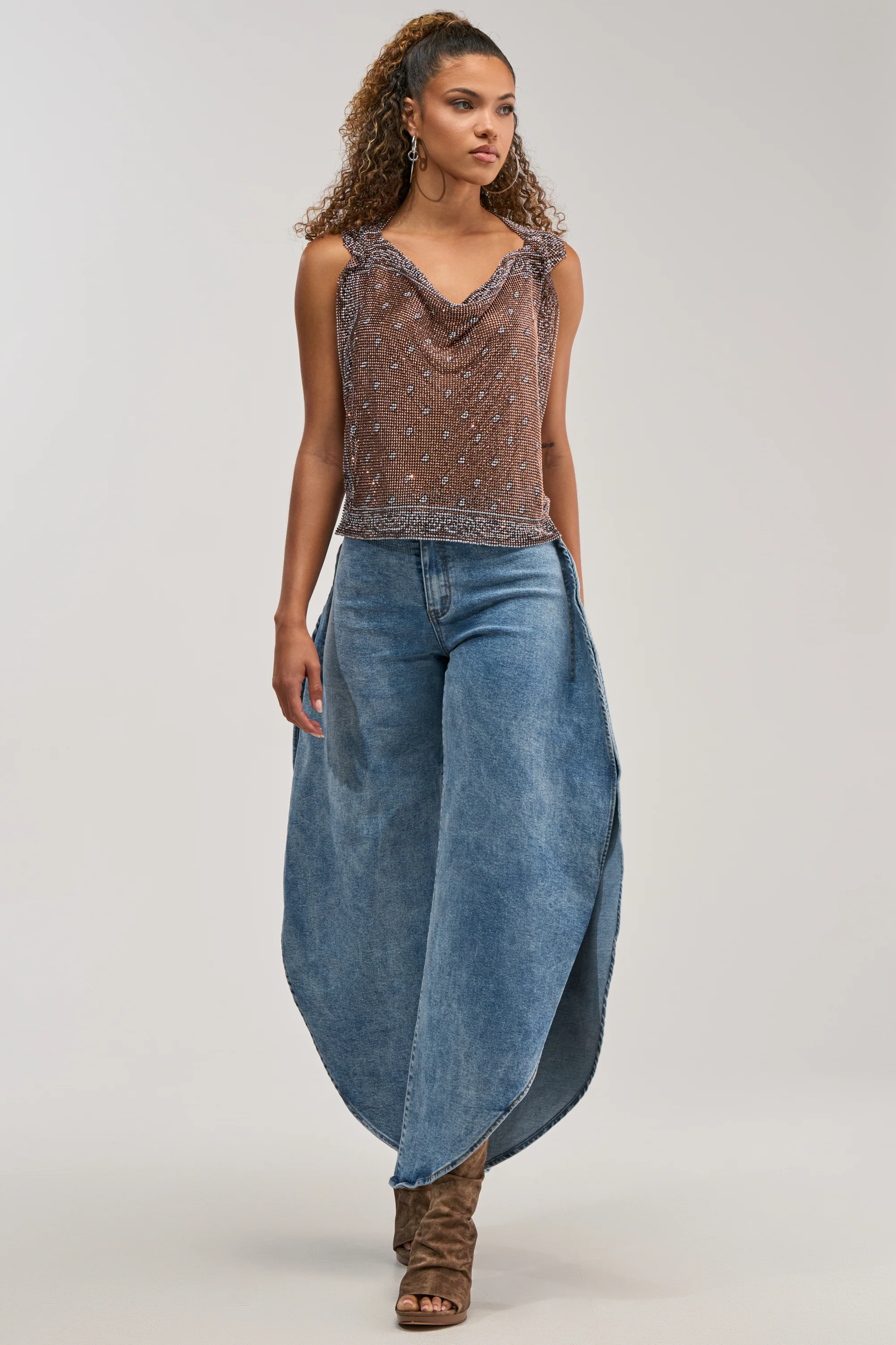 FEEL THE AIR RELAXED DENIM WITH SIDE OPENING - Akira Wear