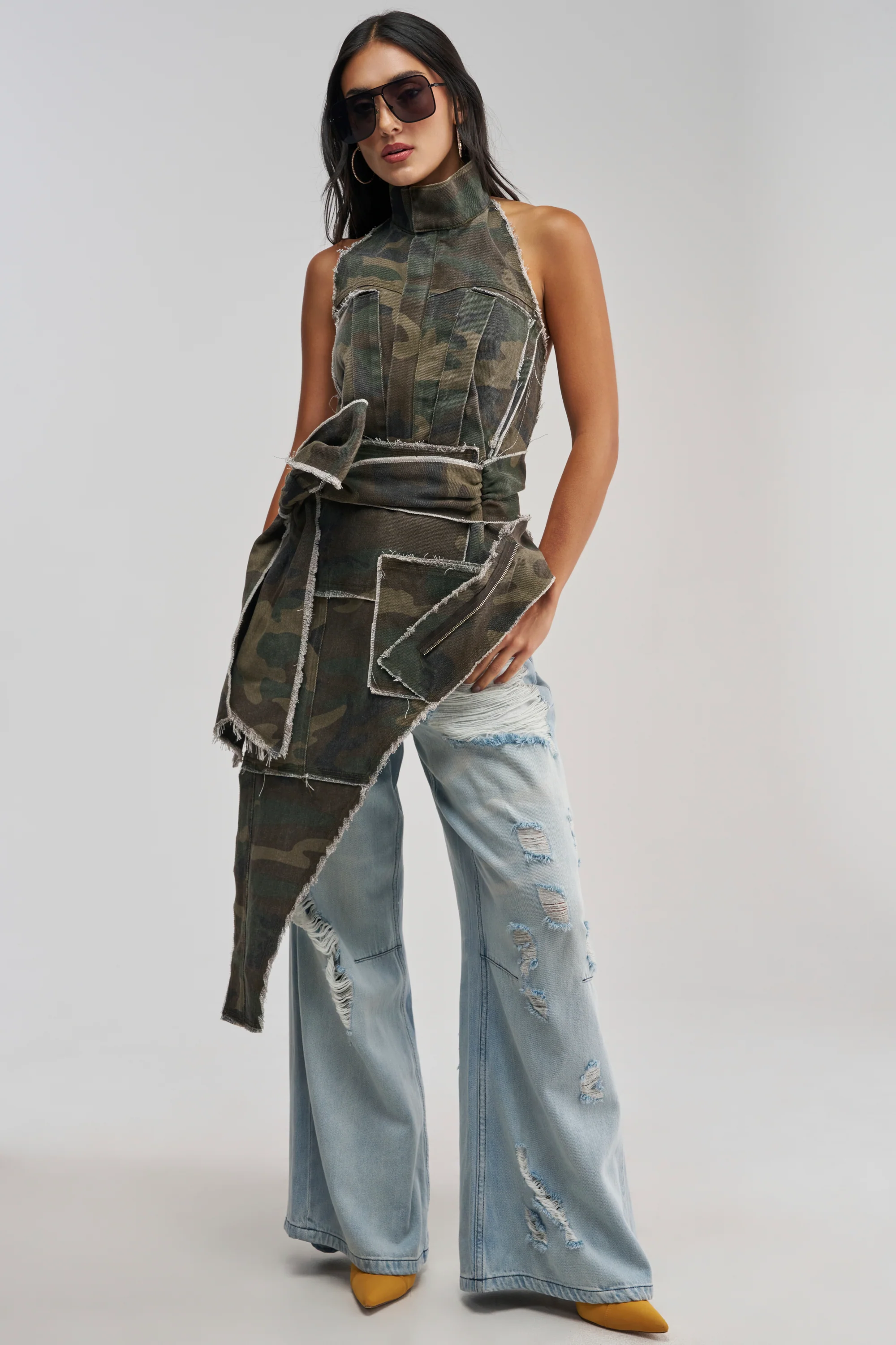 BIG STEPPER CAMO TOP - Akira Wear