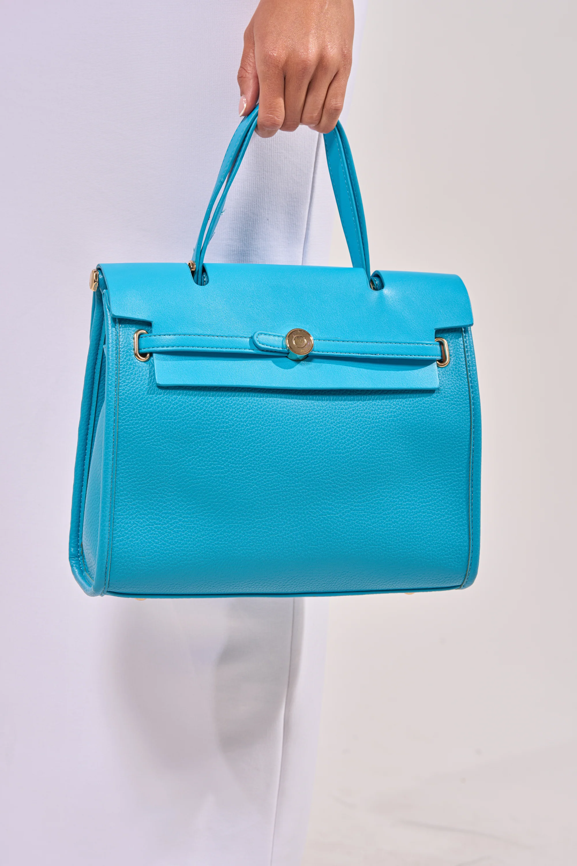 TAKE ME OUT TOTE - Akira Wear