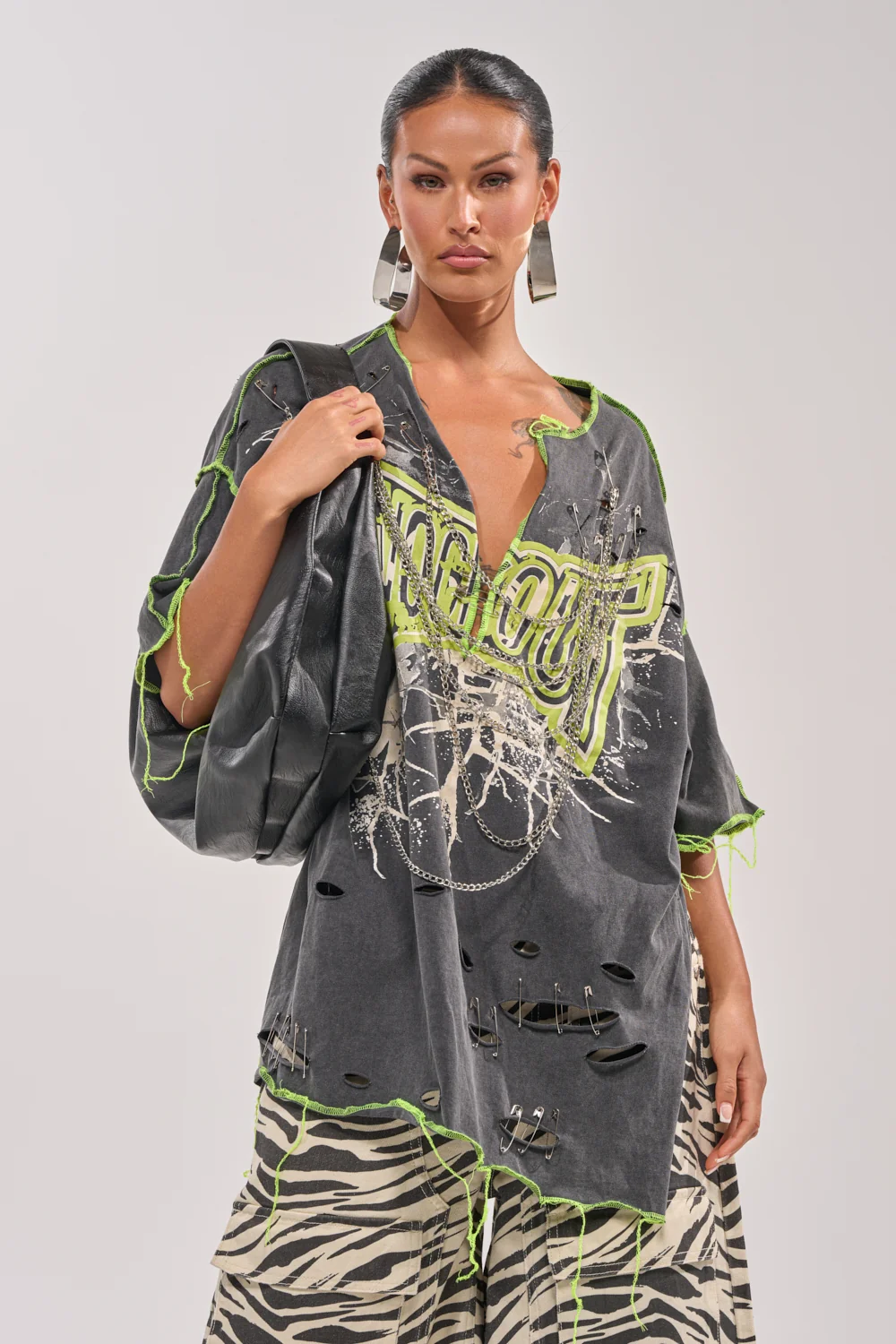KNOCKOUT OVERSIZED TEE - Akira Wear