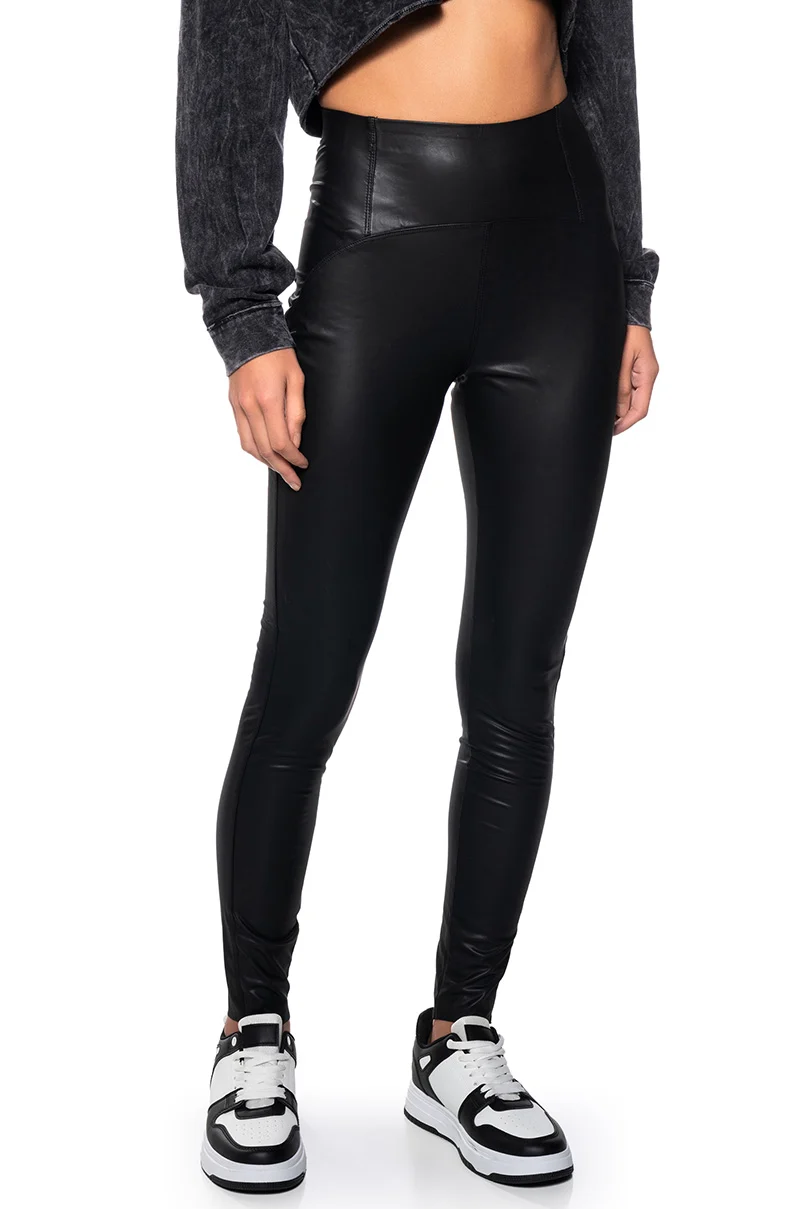 RIO HIGH RISE LEGGING WITH 4 WAY STRETCH IN BLACK - Akira Wear
