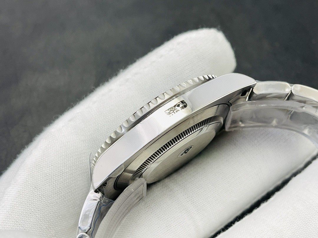 Rolex Submariner Date 