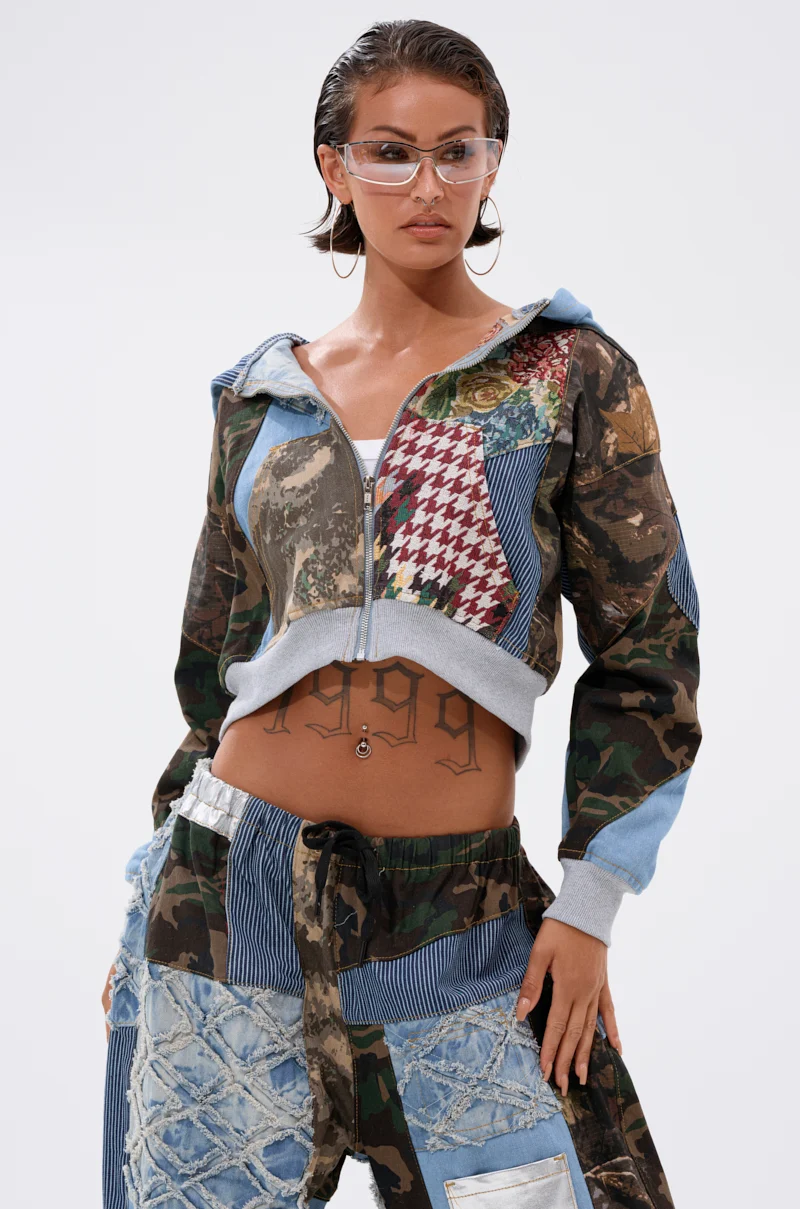 WILD AND FREE ZIP UP SWEATSHIRT - Akira Wear