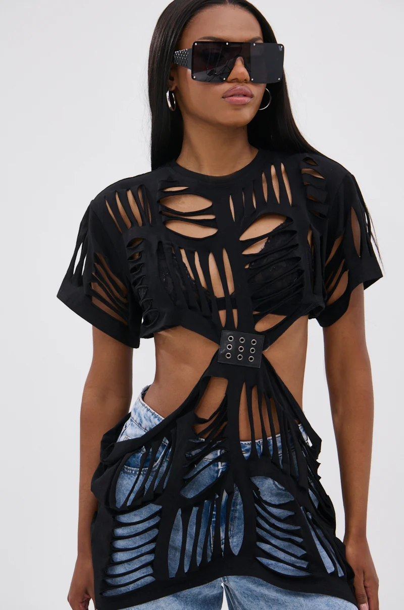 SHREDDED OVERSIZED SHORT SLEEVE TEE - Akira Wear
