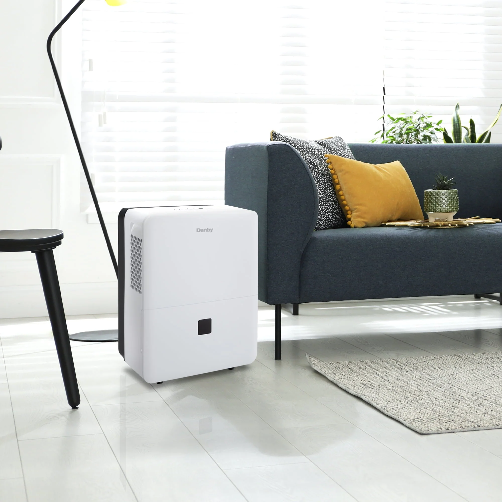 Danby DDR020BJWDB-ME 22 Pint Dehumidifier in White