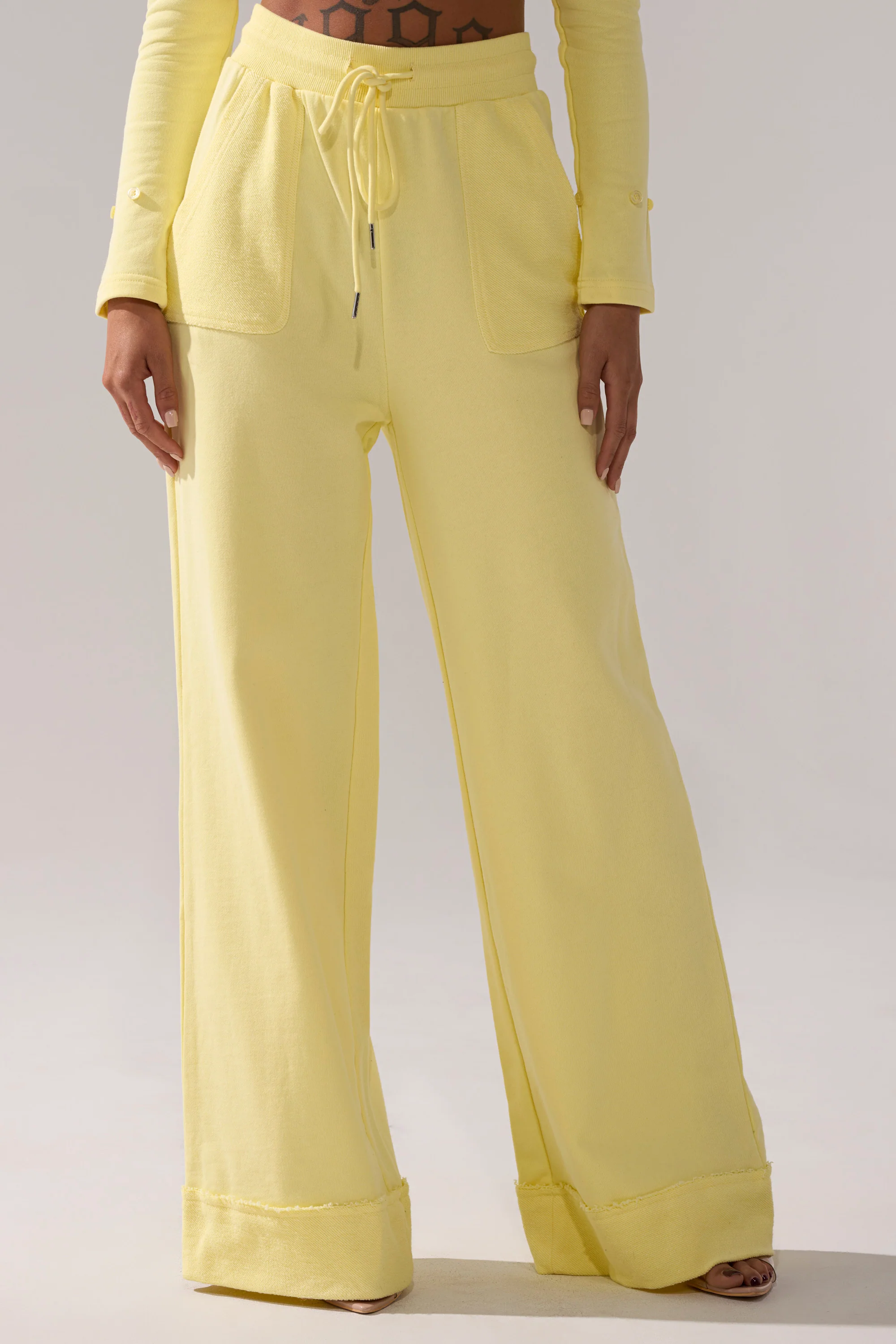BUTTERFINGER WIDE LEG SWEATPANT - Akira Wear