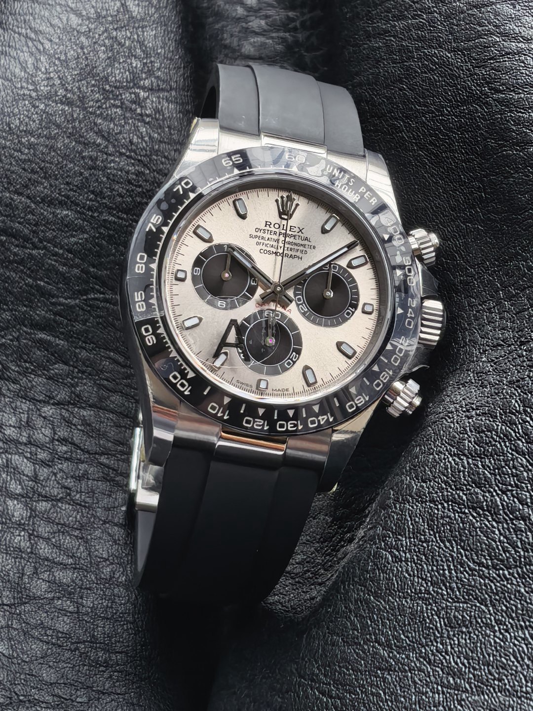 Code No. 6 Rolex Cosmograph Daytona 18K Yellow Gold Chronograph Watch
