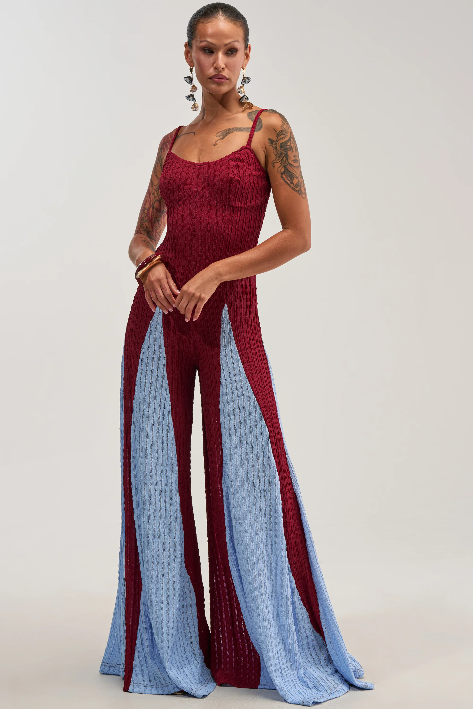 ALL DAY EVERYDAY COLOR BLOCK WOVEN JUMPSUIT IN BURGUNDY - Akira Wear