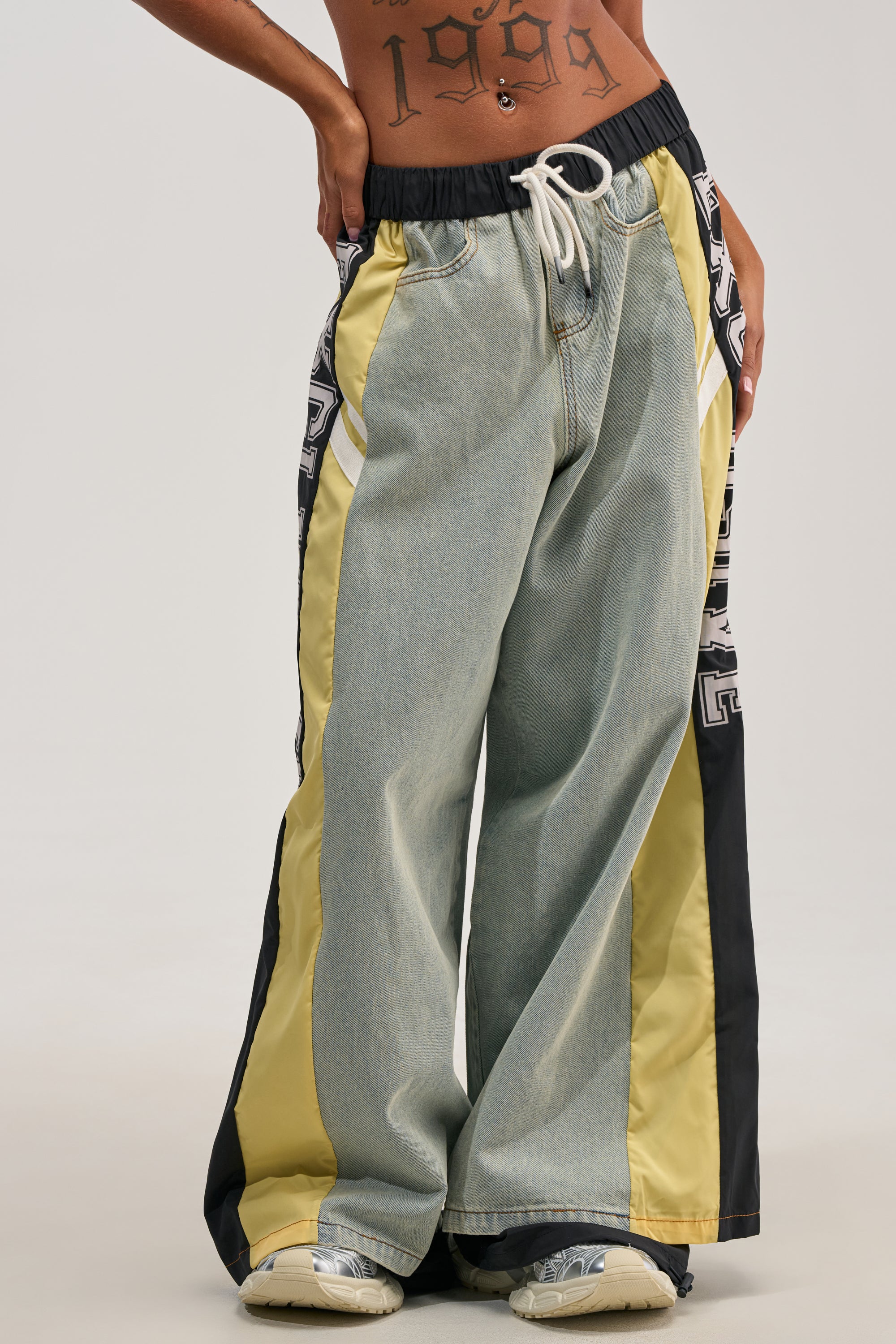 EXCLUSIVE JOGGER - Akira Wear