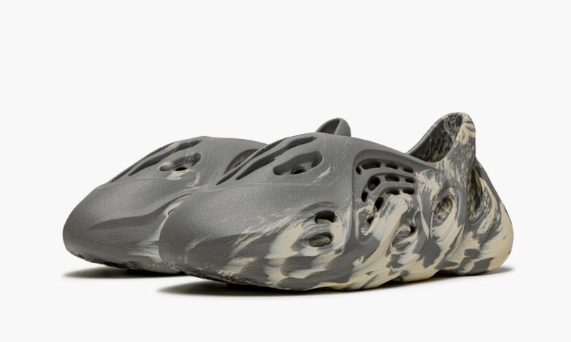 YZY Foam RNNR MXT Moon Gray - YZY Foam RNNR MXT Moon Gray - Jordan 1s - AIR Jordan 1