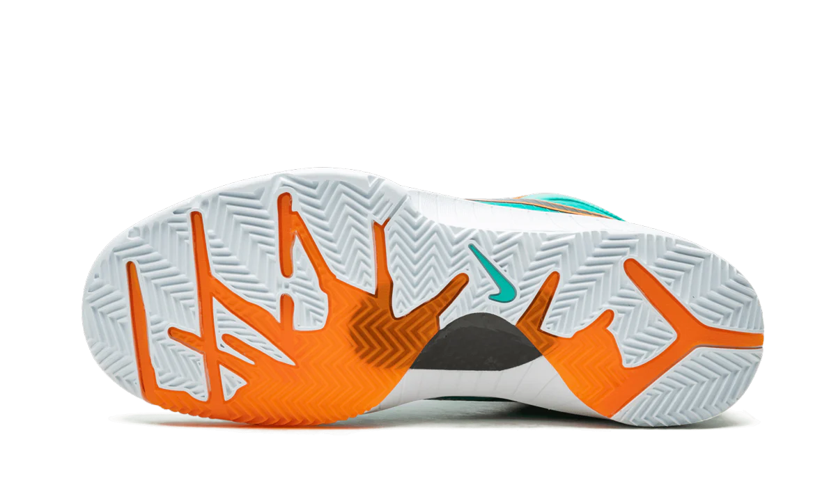 Kobe 4 Protro UNDFTD Undefeated - DeMar DeRozan - Kobe 4 Protro UNDFTD Undefeated - DeMar DeRozan - Jordan 1s - AIR Jordan 1