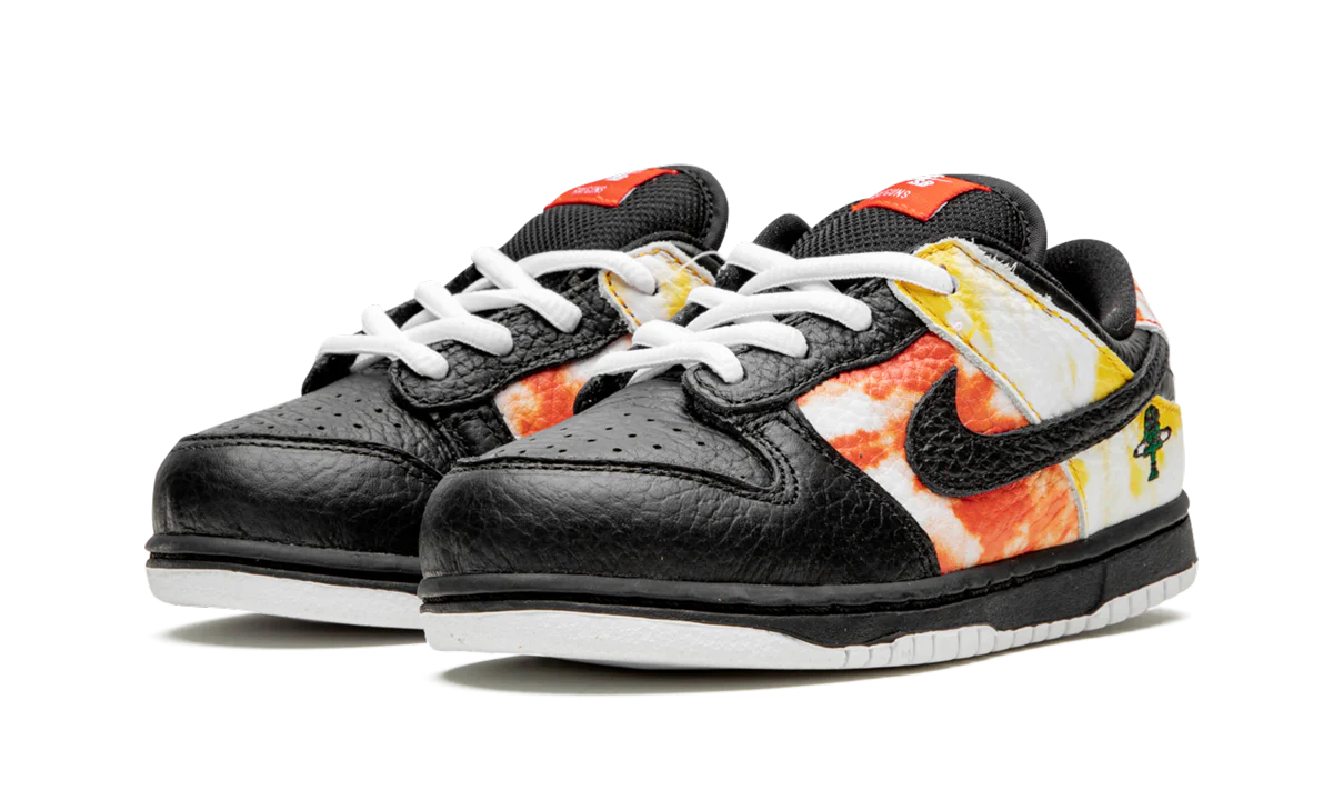 SB Dunk Low QS (TD) Tie-Dye Rayguns 2019 - Black - SB Dunk Low QS (TD) Tie-Dye Rayguns 2019 - Black - Jordan 1s - AIR Jordan 1