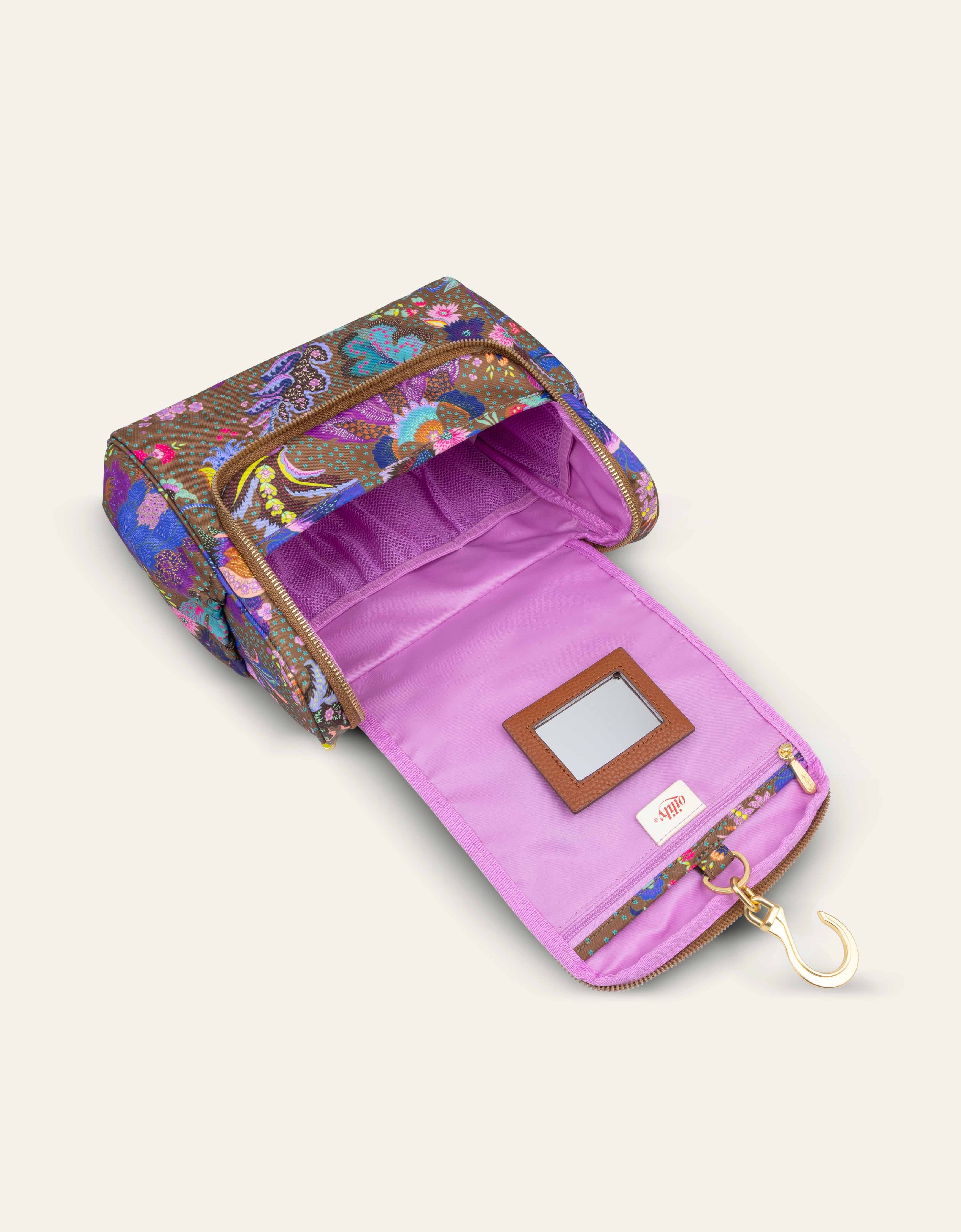 Cathy Travel Kit With Hook