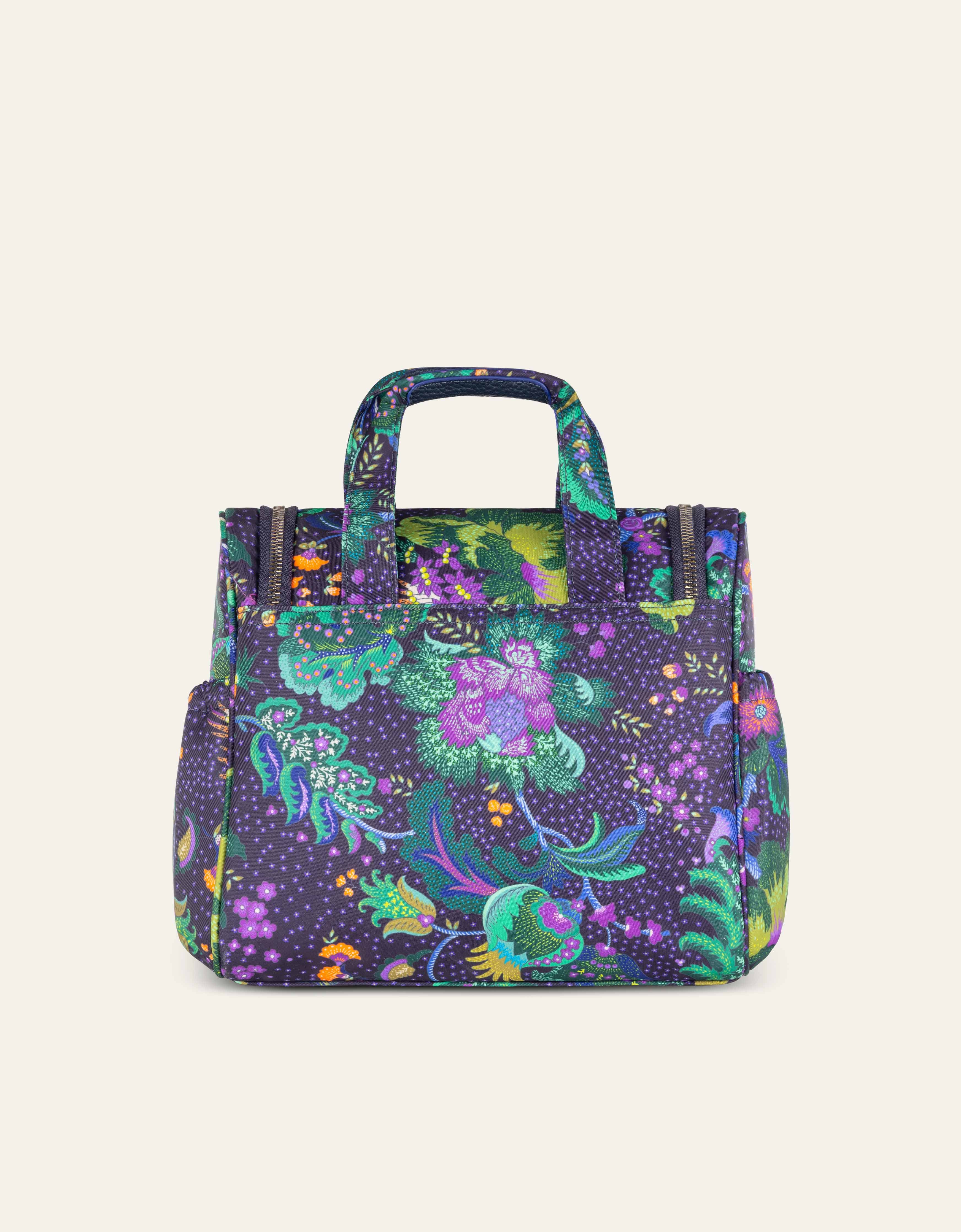 Cathy Travel Kit With Hook