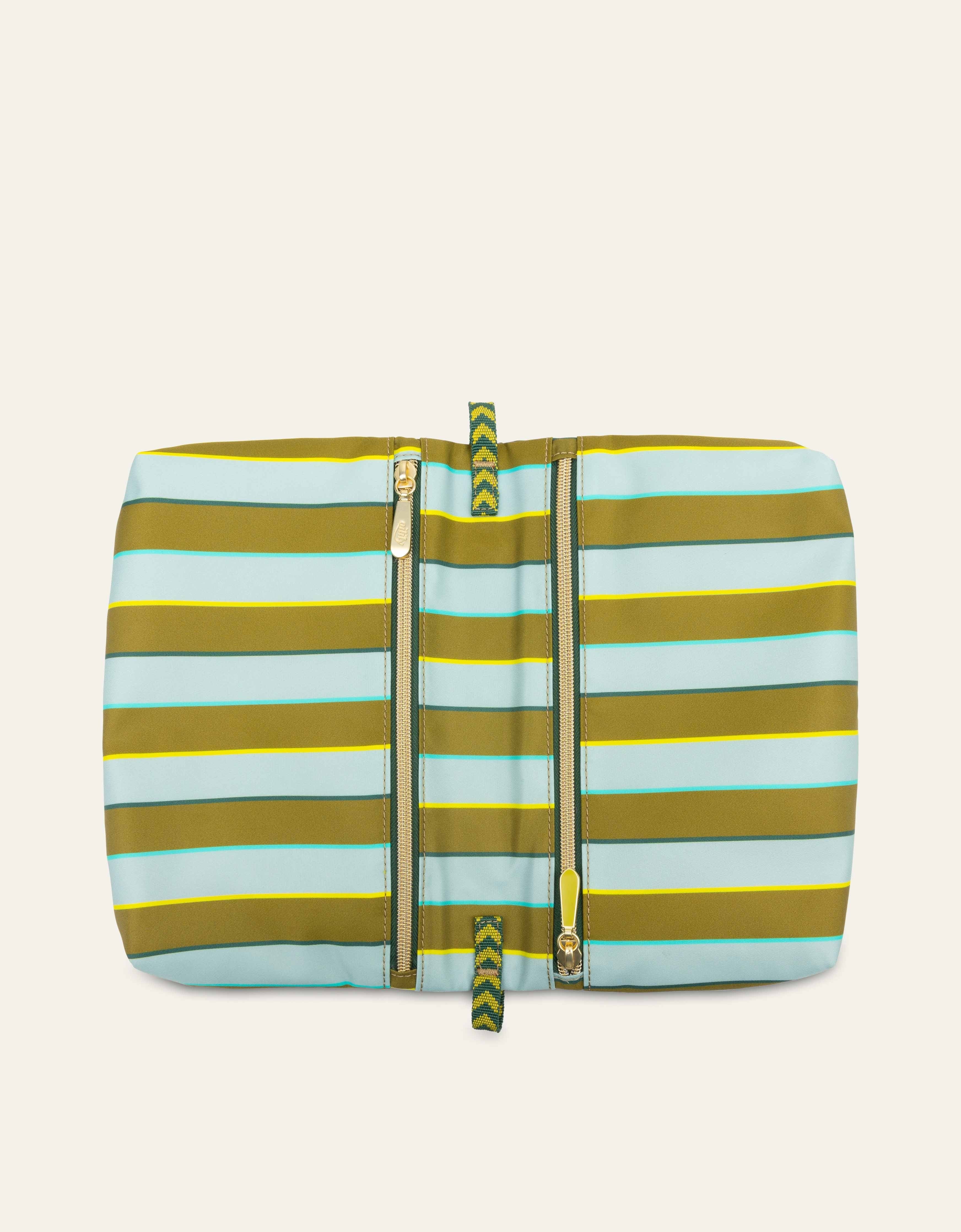Rixt Reversible Shoulder Bag