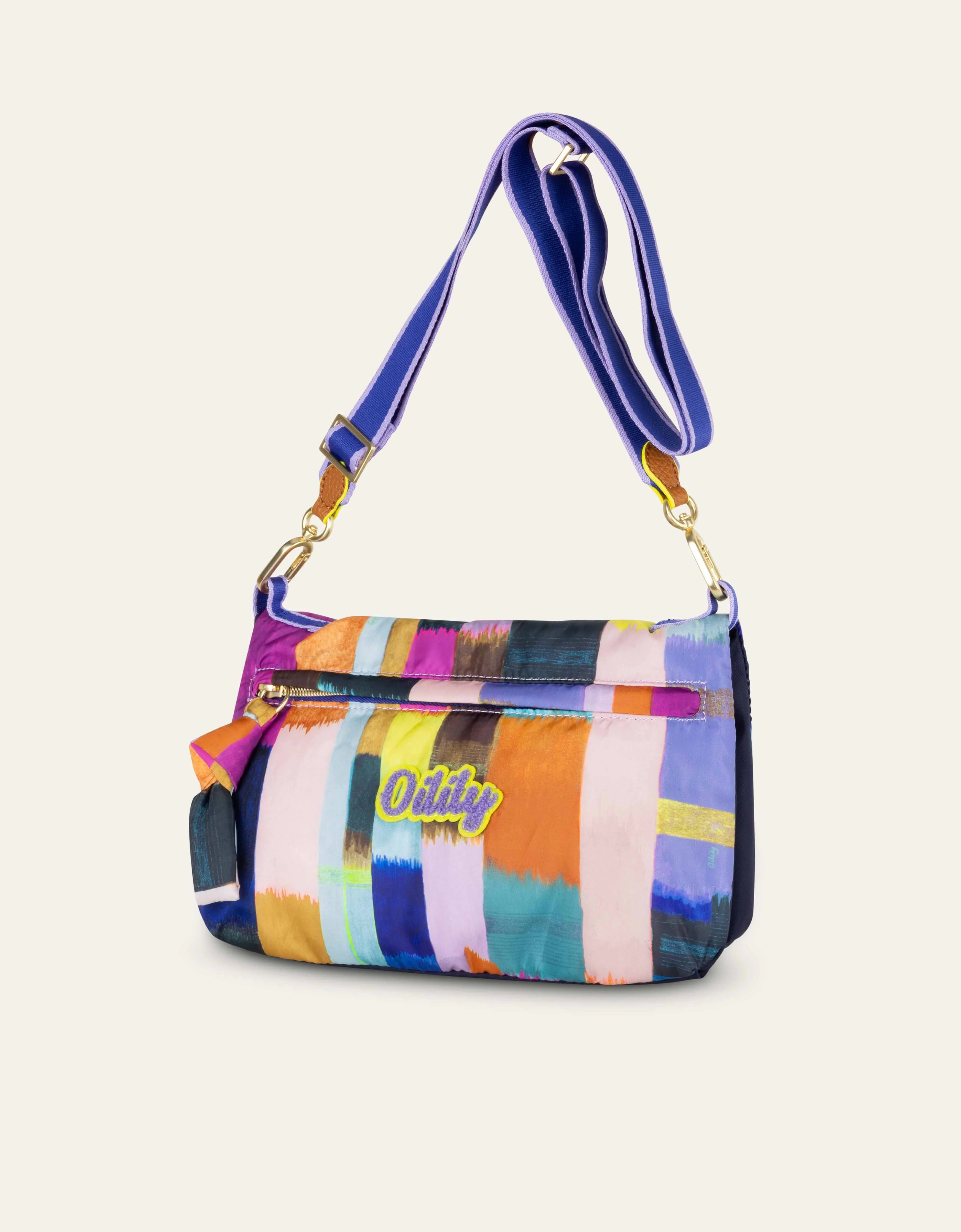 Rixt Reversible Shoulder Bag