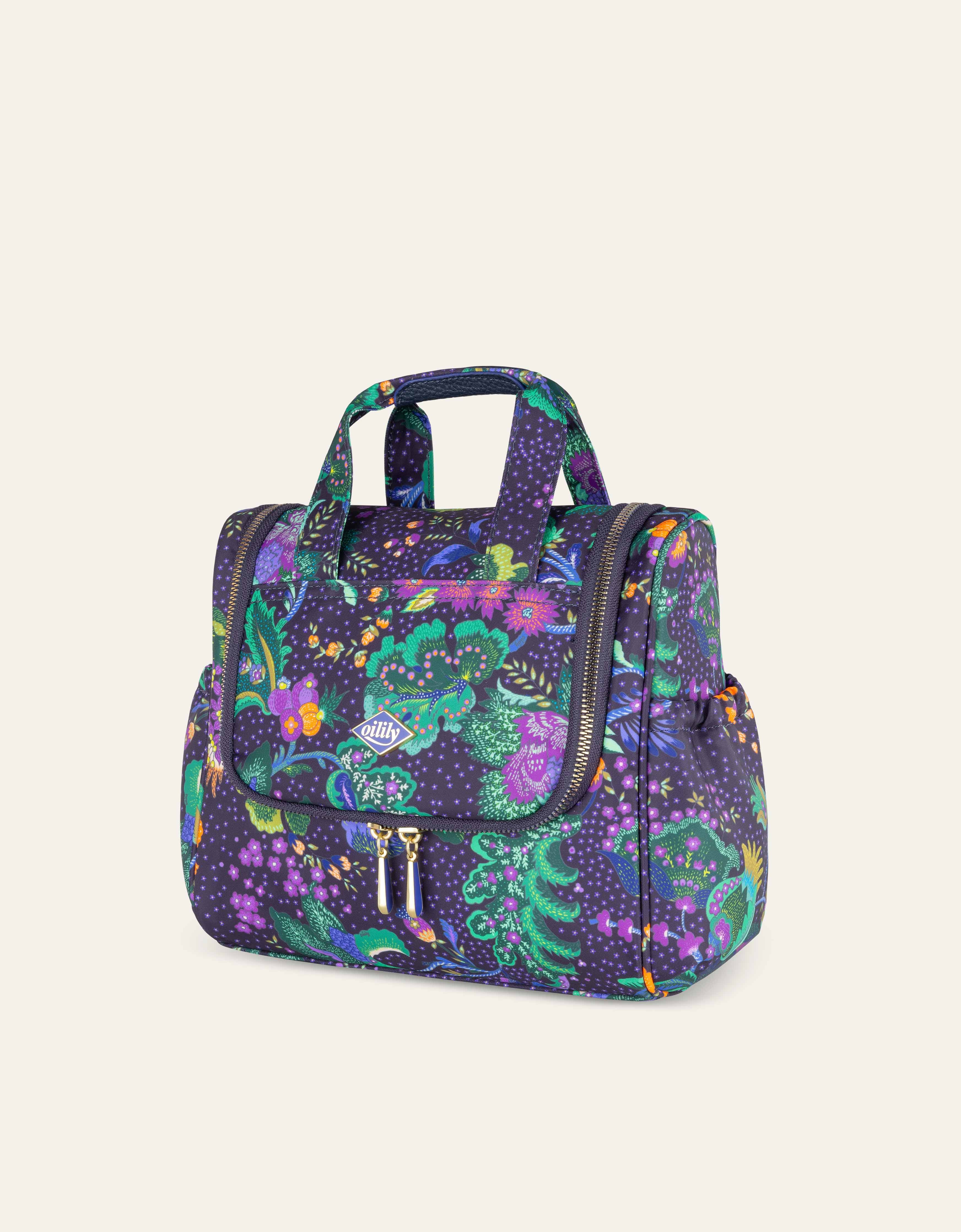 Cathy Travel Kit With Hook