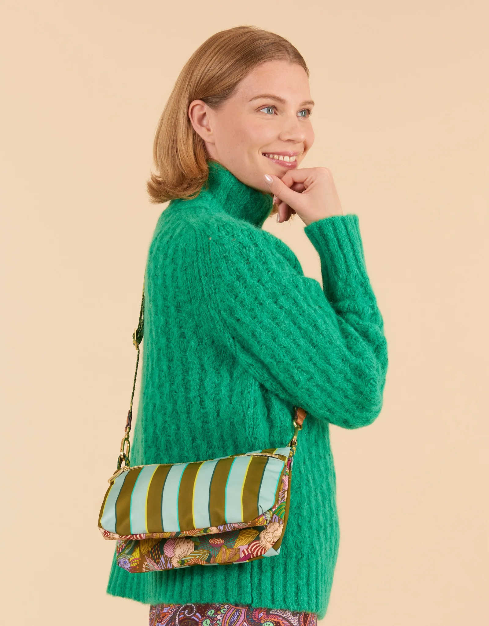 Rixt Reversible Shoulder Bag