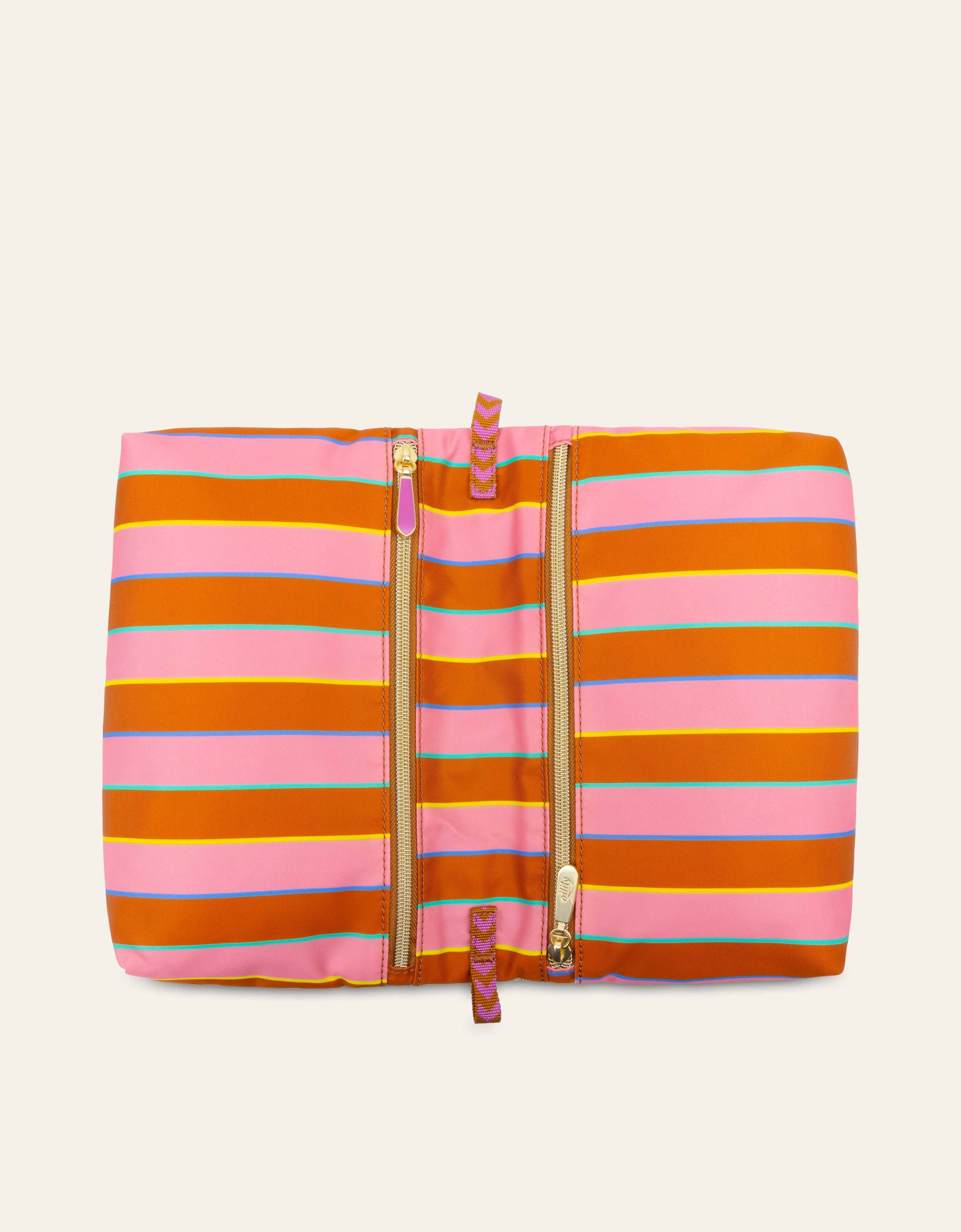 Rixt Reversible Shoulder Bag