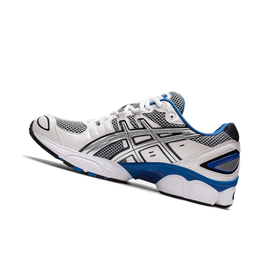 White / Lake Drive Women's Asics GEL-NIMBUS 9 Sneakers | US71658SO - Asics Outlet Sale