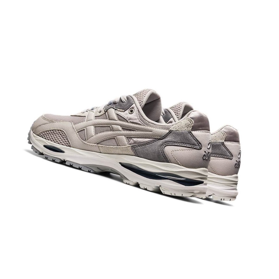 Grey Men's Asics GEL-MC PLUS Sneakers | US42580EC - Asics Outlet Sale