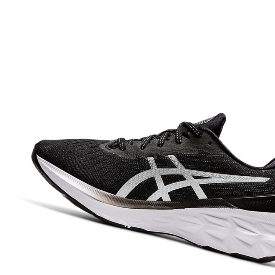 Black / Pure Silver Women's Asics NOVABLAST 2 Running Shoes | US53607WO - Asics Outlet Sale