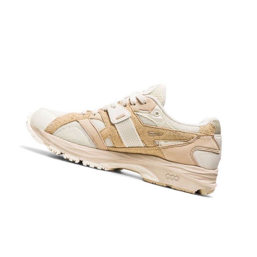 White Men's Asics GEL-MC PLUS Sneakers | US23740LV - Asics Outlet Sale