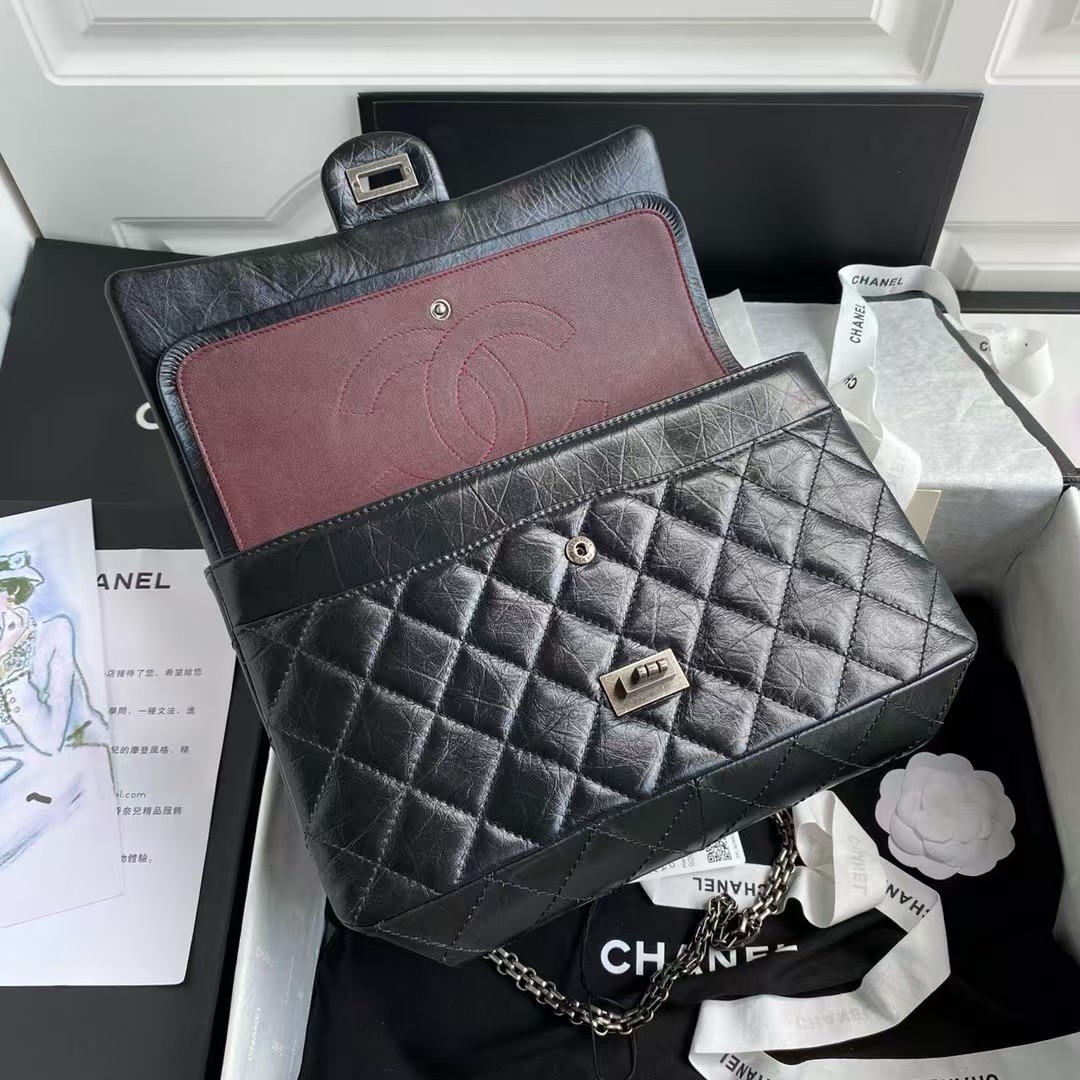 Replicate Chanel 23A A37587 Classic Large 2.55 Flap Bag Black Aged Calfskin Ruthenium Hardware(1:1 replica)