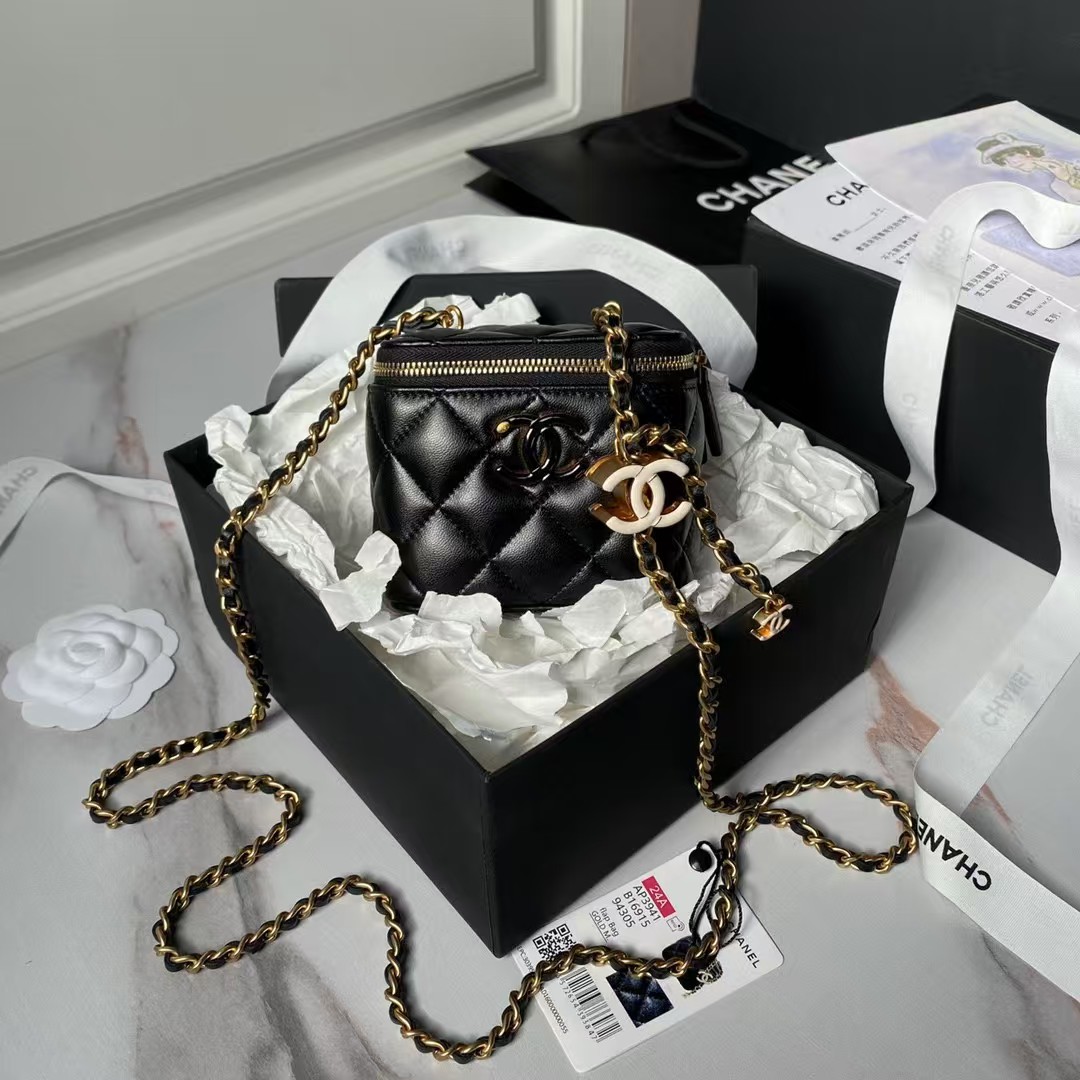 Replicate Chanel AP3941 Mini Vanity Case Lambskin Enamel Gold-Tone Metal Black(1:1 replica)