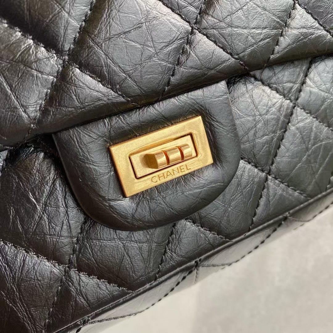 Replicate Chanel 23A A37587 Classic Large 2.55 Flap Bag Black Aged Calfskin Gold Metal Hardware(1:1 replica)
