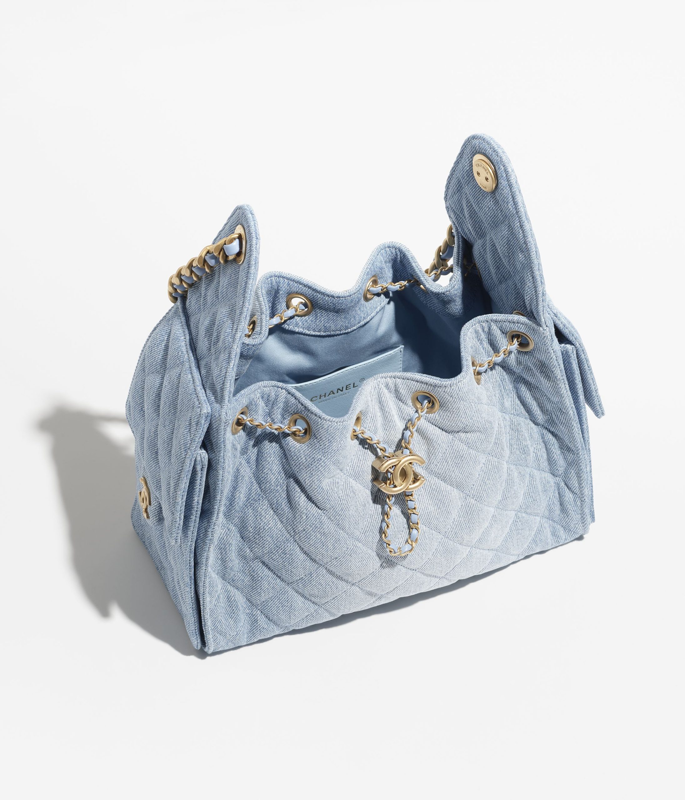 Replicate 25 CHANEL 25 SMALL HANDBAG(1:1 replica)