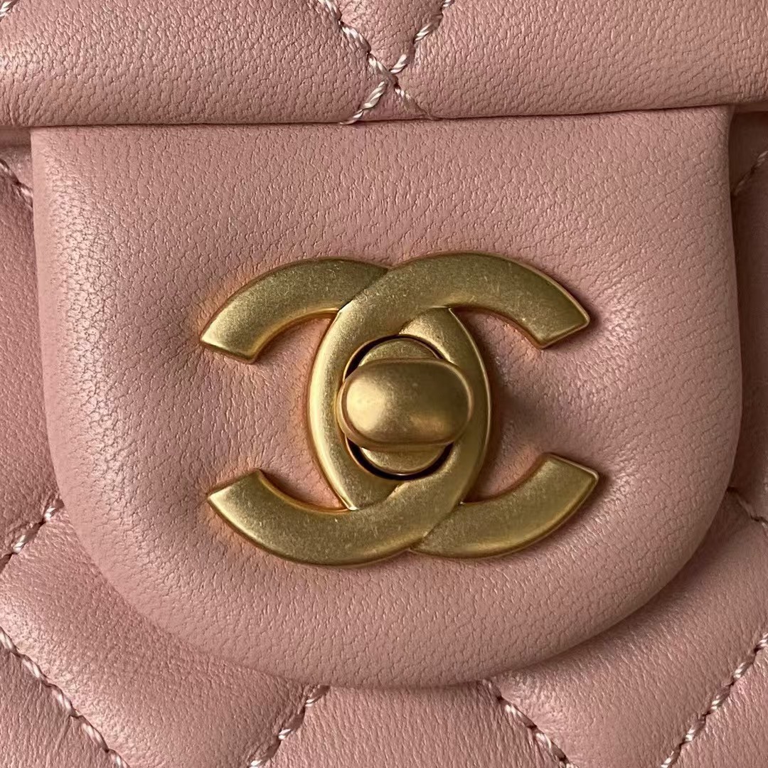 Replicate Chanel 23S AS4064 Camellia Embossed Chain Lambskin Flap Bag Light Pink(1:1 replica)