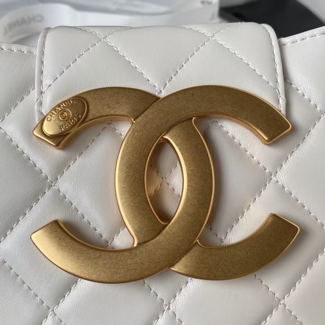 Replicate Chanel 24C Vintage Logo Small Quilted Lambskin Shoulder Bag AS4609 White(1:1 replica)