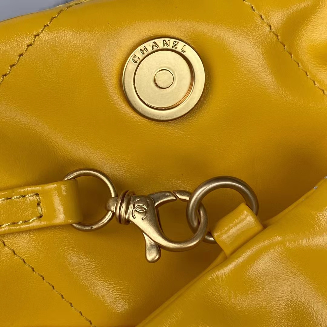 Replicate Chanel 22 AS3260 Small Bag Yellow Calfskin Gold Hardware(1:1 replica)