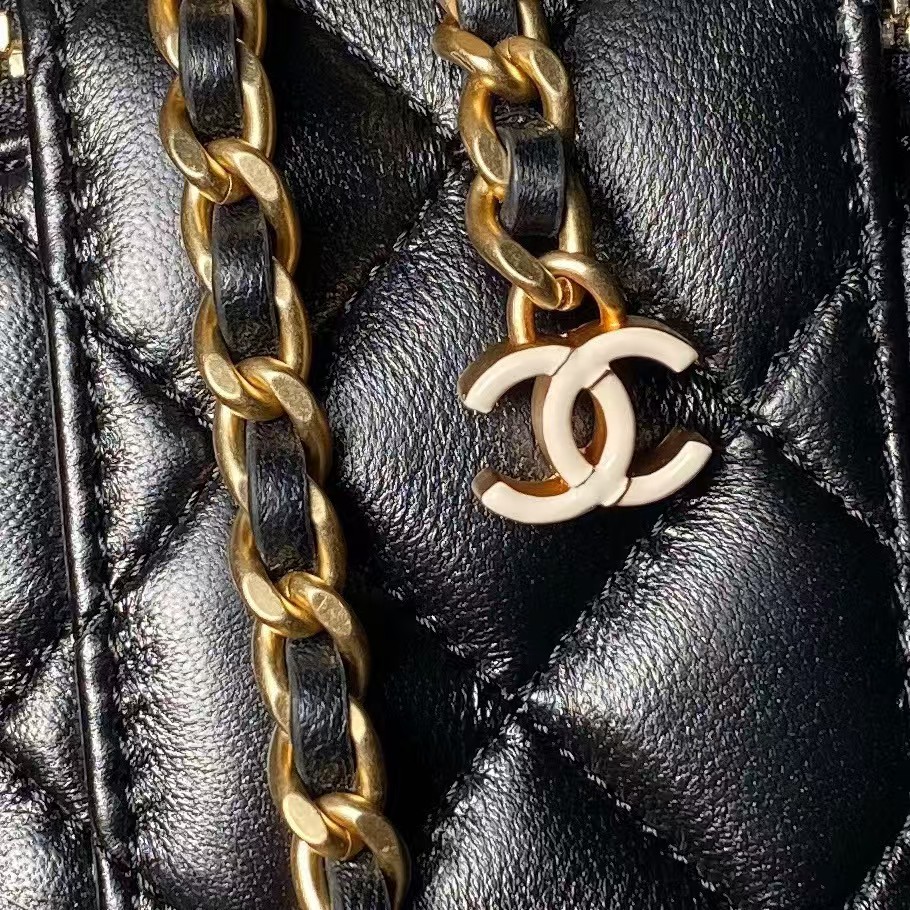 Replicate Chanel AP3941 Mini Vanity Case Lambskin Enamel   Gold-Tone Metal Black(1:1 replica)