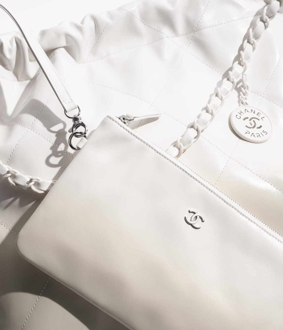 Replicate CHANEL 22 HANDBAG(1:1 replica)