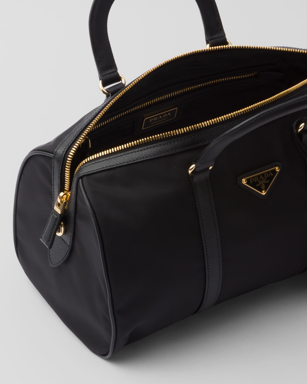 Replicate Prada Re-Edition 1978 Medium Re-Nylon and Saffiano Leather Top-Handle Bag(1:1 replica)
