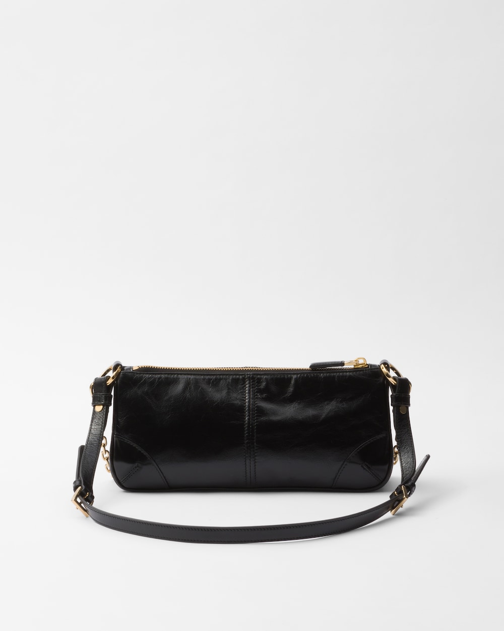 Replicate Prada Re-Edition 2002 Medium Leather Shoulder Bag(1:1 replica)