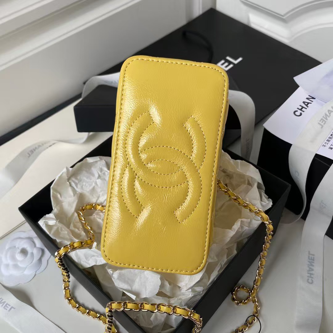Replicate Chanel AP3804 Clutch Lambskin Vanity Case Bag With Pearl Handles Yellow(1:1 replica)