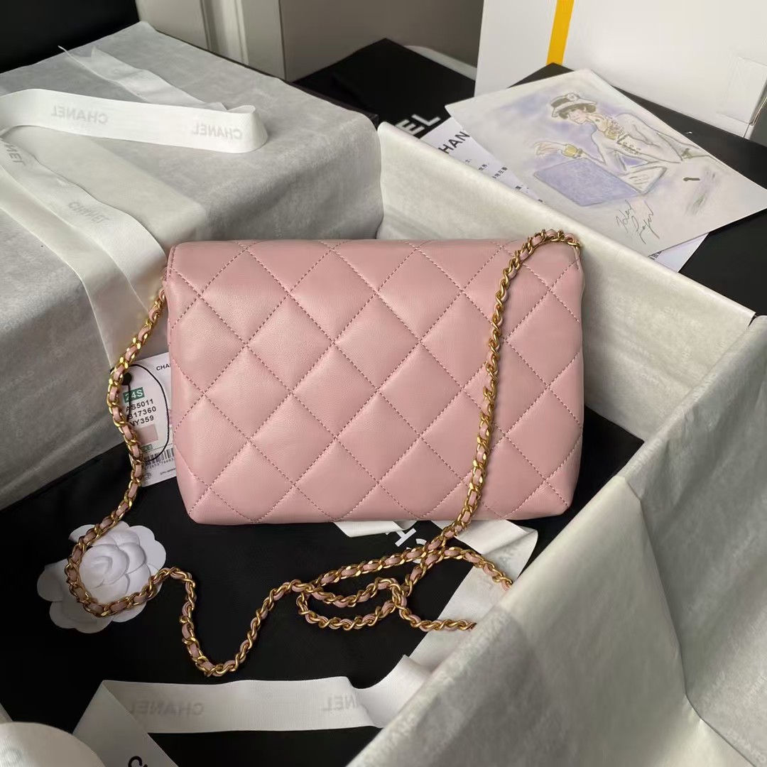 Replicate Chanel AS5011 Flap bag Shiny Lambskin Imitation Pearls Gold-Tone Metal Pink(1:1 replica)