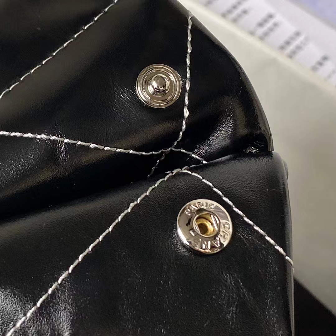 Replicate Chanel 22 AS3260 Small Bag Black and Silver Shiny Calfskin Silver Hardware(1:1 replica)