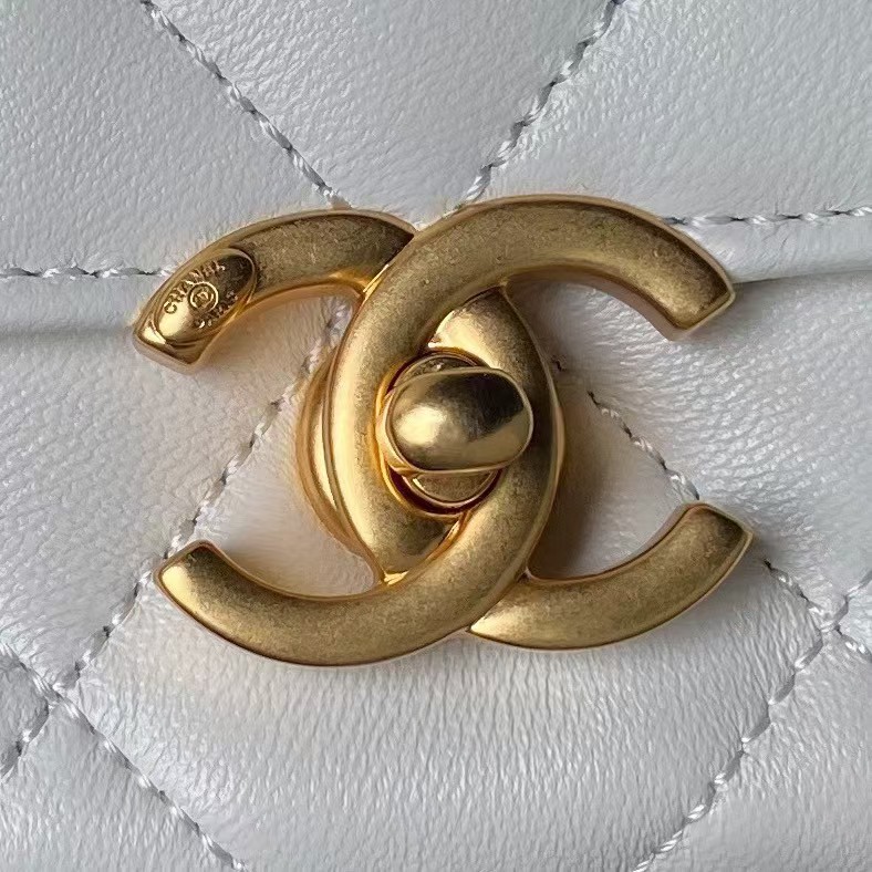 Replicate Chanel AS5011 Flap bag Shiny Lambskin Imitation Pearls   Gold-Tone Metal White(1:1 replica)